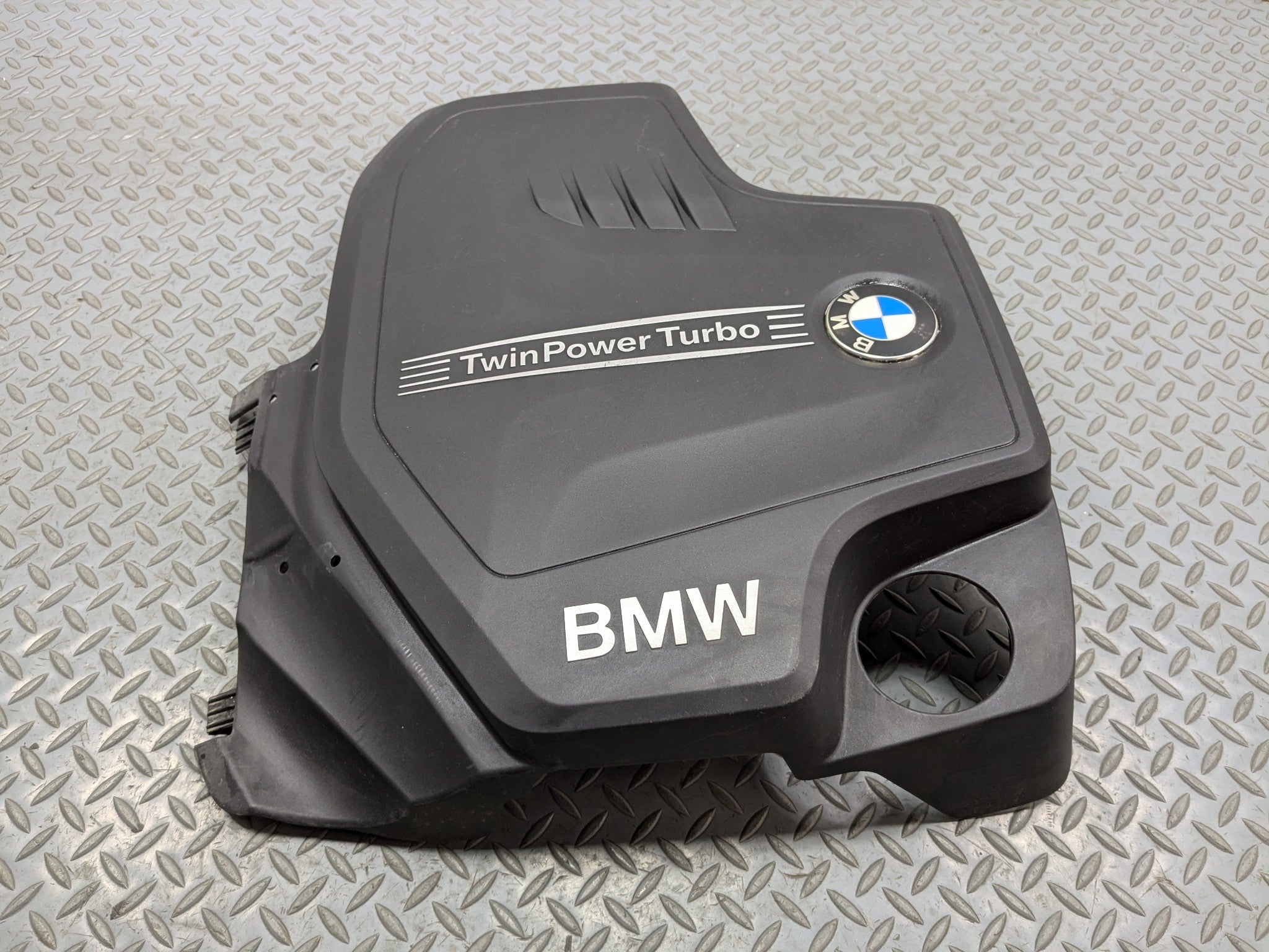 2014 - 2016 BMW 528I OEM ENGINE COVER APPEARANCE TRIM PANEL TWIN POWER TURBO