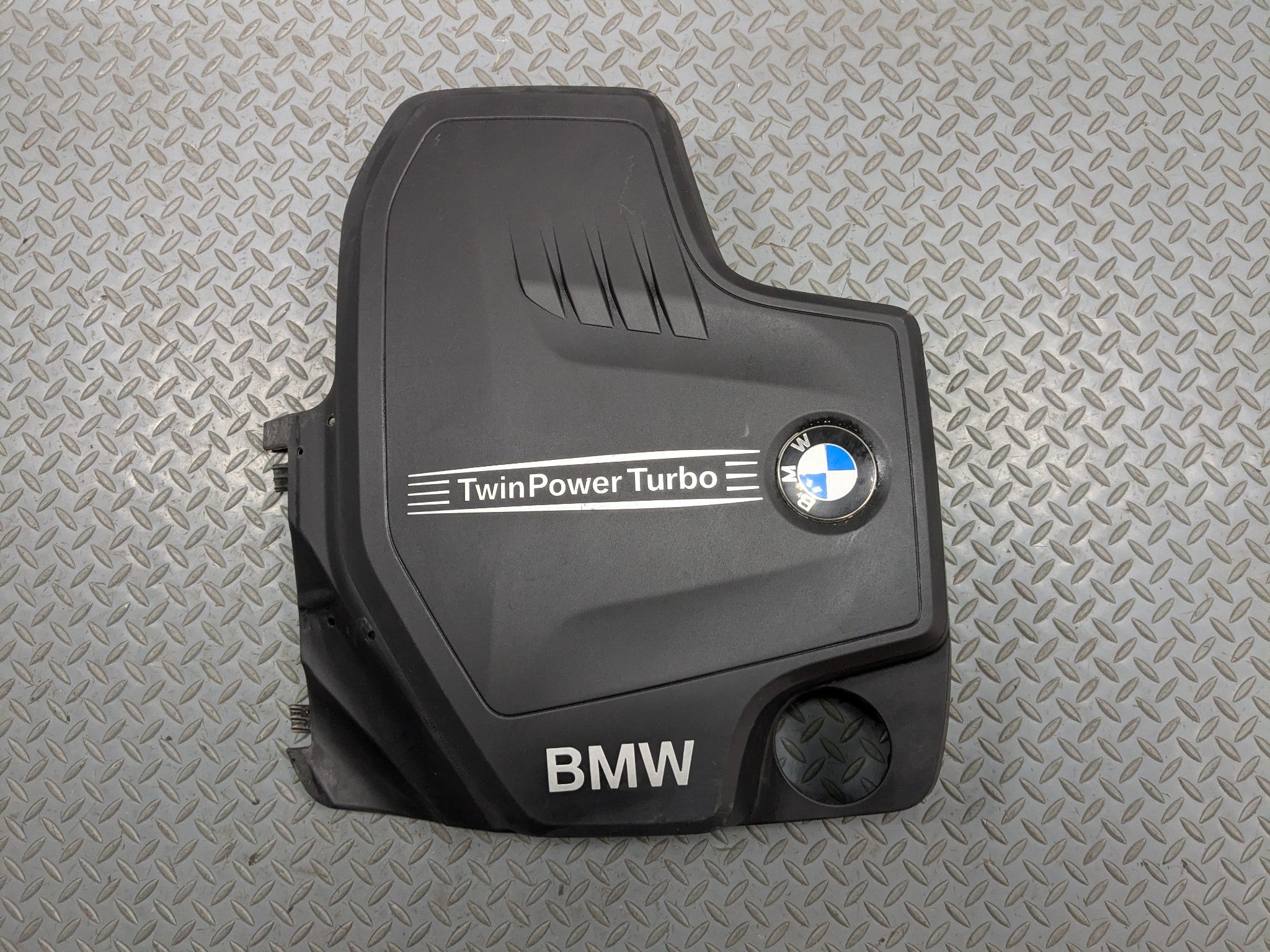 2014 - 2016 BMW 528I OEM ENGINE COVER APPEARANCE TRIM PANEL TWIN POWER TURBO