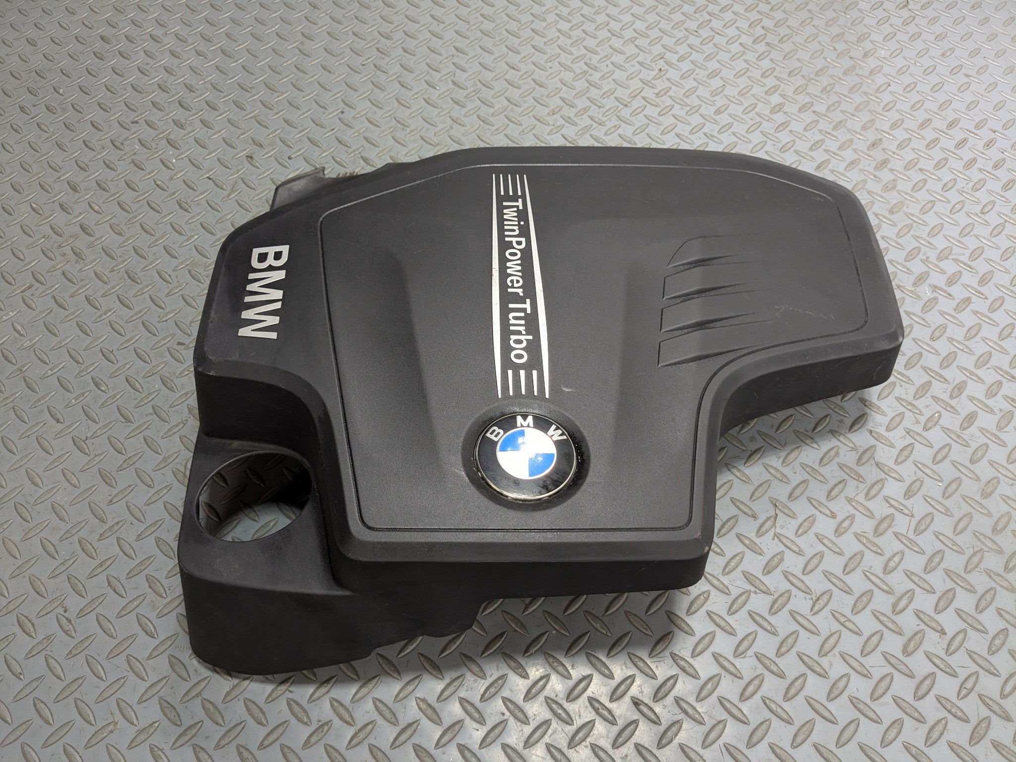 2014 - 2016 BMW 528I OEM ENGINE COVER APPEARANCE TRIM PANEL TWIN POWER TURBO