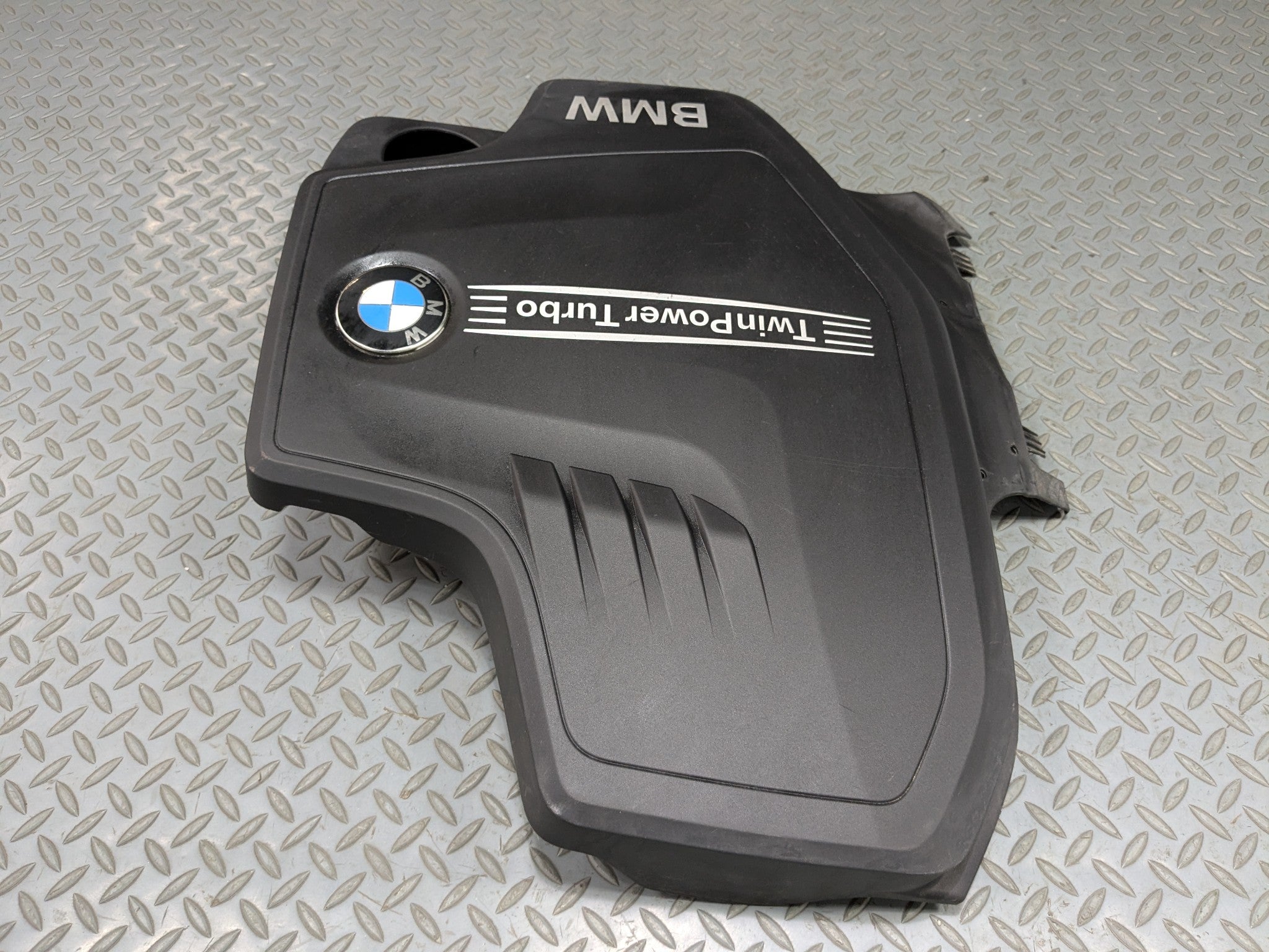 2014 - 2016 BMW 528I OEM ENGINE COVER APPEARANCE TRIM PANEL TWIN POWER TURBO