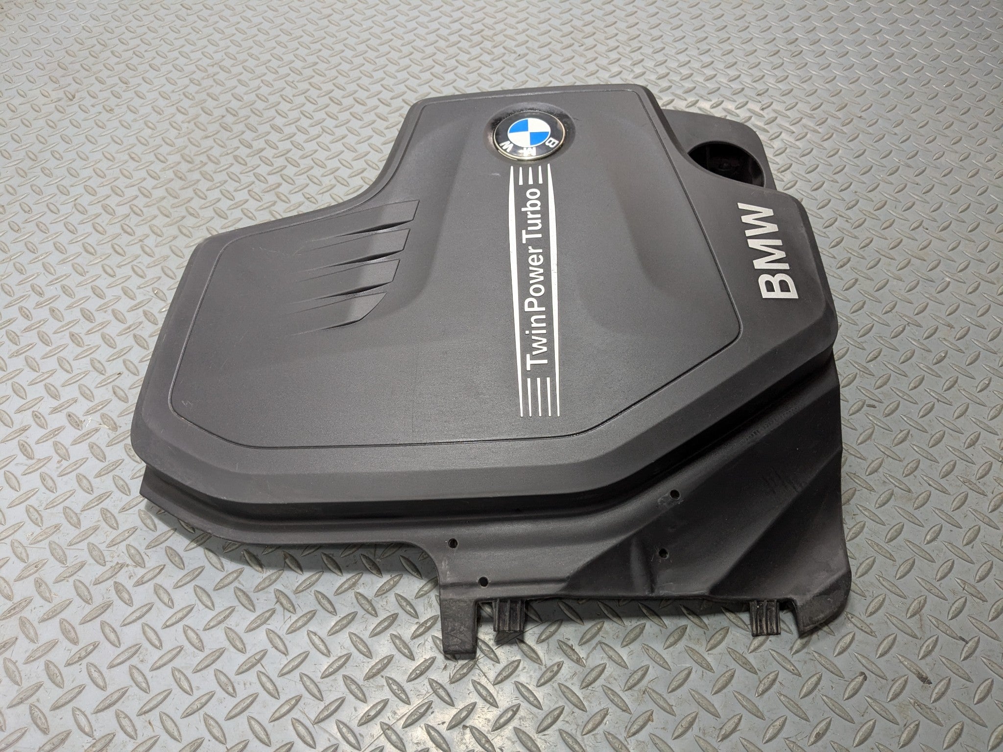 2014 - 2016 BMW 528I OEM ENGINE COVER APPEARANCE TRIM PANEL TWIN POWER TURBO