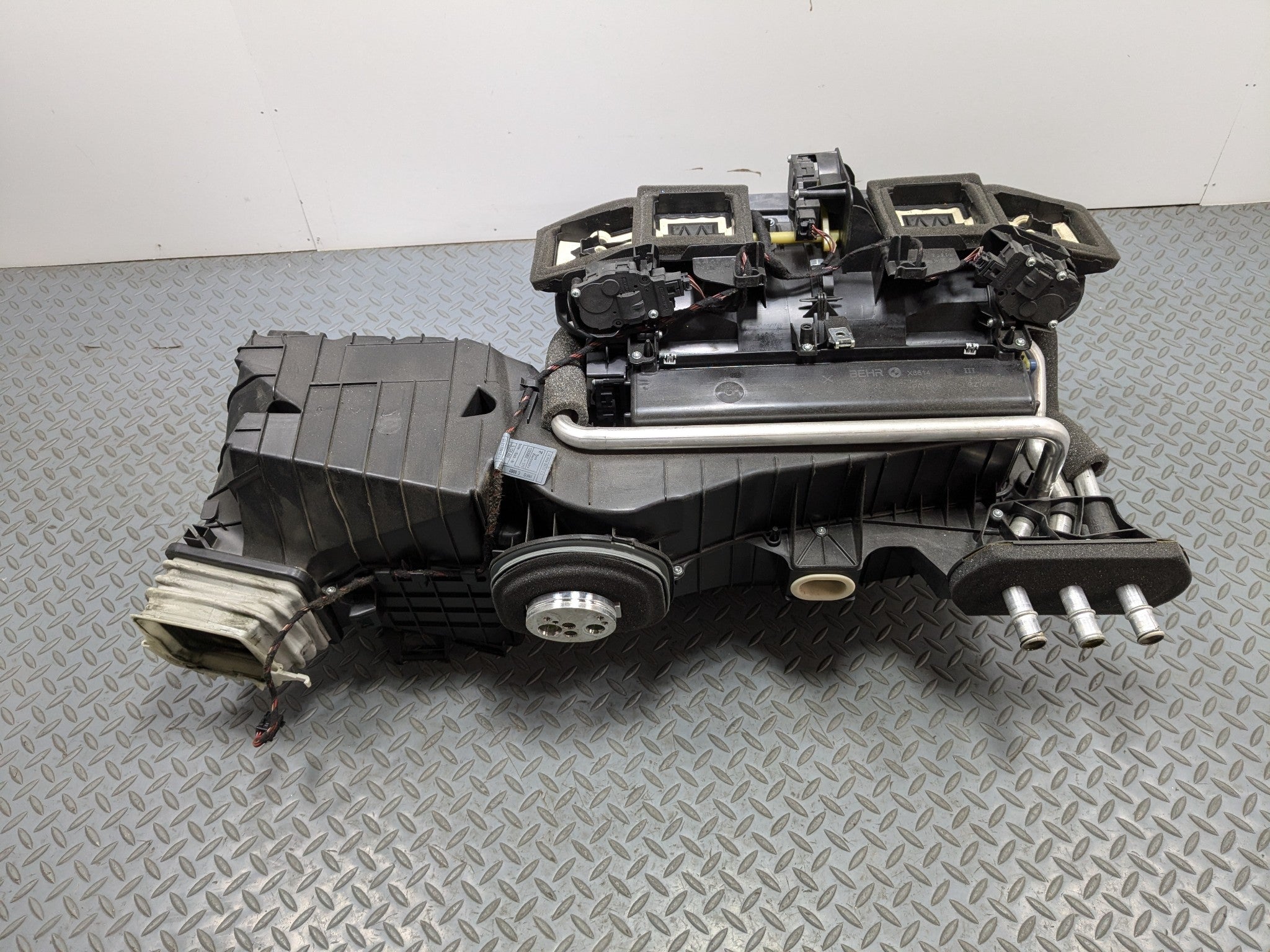 2014 - 2016 BMW 528I OEM HVAC AC CLIMATE HEATER BLOWER HOUSING BOX ASSEMBLY