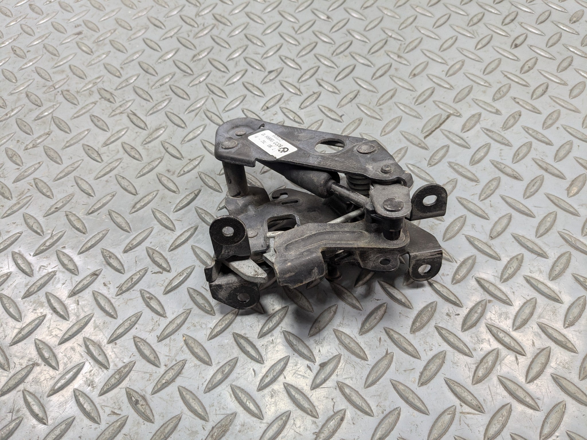 2014 - 2016 BMW 528I OEM HOOD BONNET LOCK LATCH ACTUATOR RIGHT PASSENGER SIDE