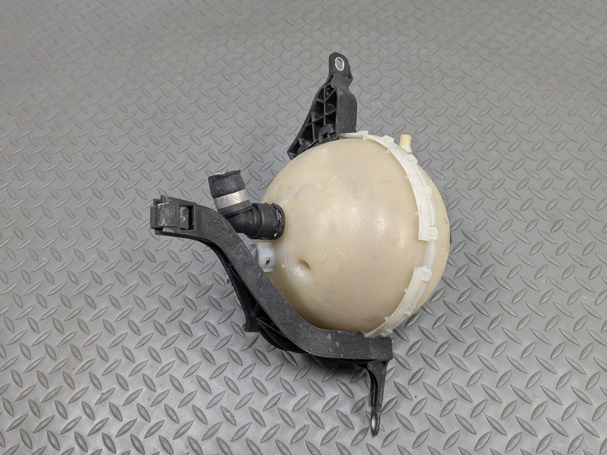 2014 - 2016 BMW 528I OEM COOLANT RECOVERY BOTTLE EXPANSION RESERVOIR TANK