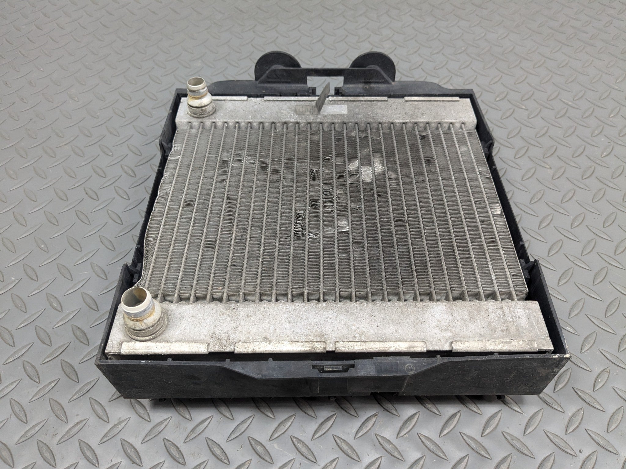 2014 - 2016 BMW 528I OEM ENGINE AUXILIARY OIL COOLER RADIATOR LEFT DRIVER SIDE