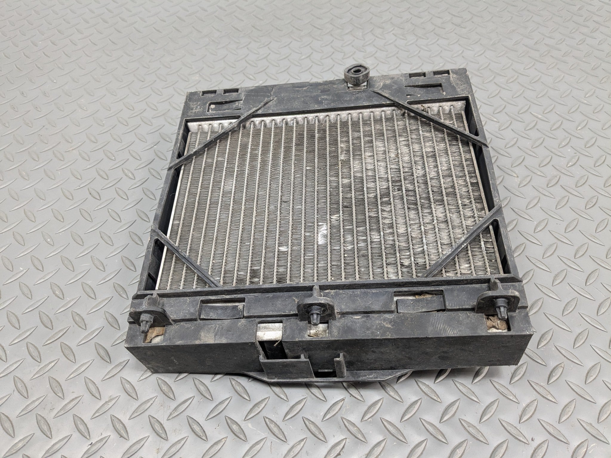 2014 - 2016 BMW 528I OEM ENGINE AUXILIARY OIL COOLER RADIATOR LEFT DRIVER SIDE