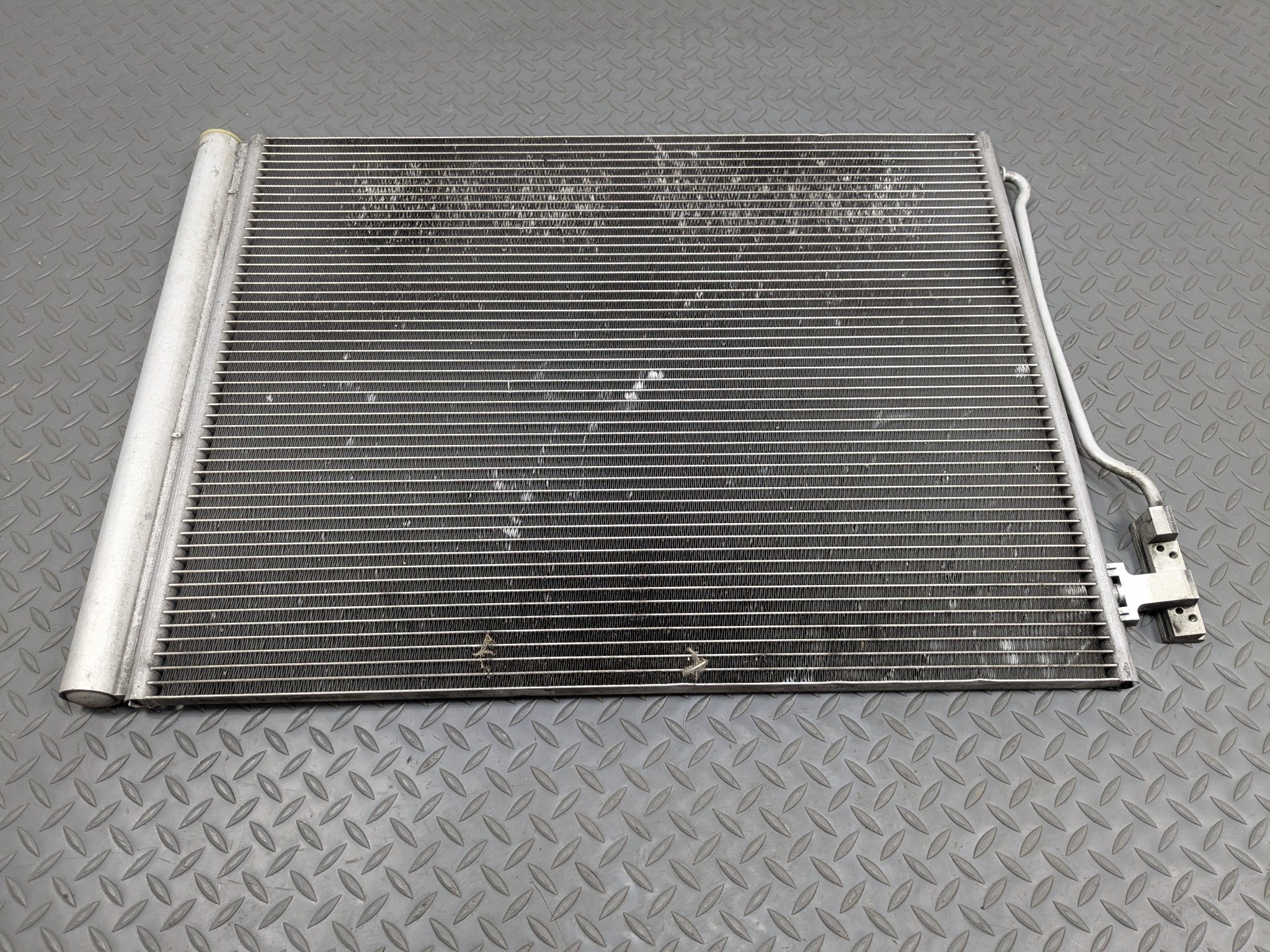 2014 - 2016 BMW 528I OEM AC AIR CONDITIONING CONDENSER RADIATOR ASSEMBLY