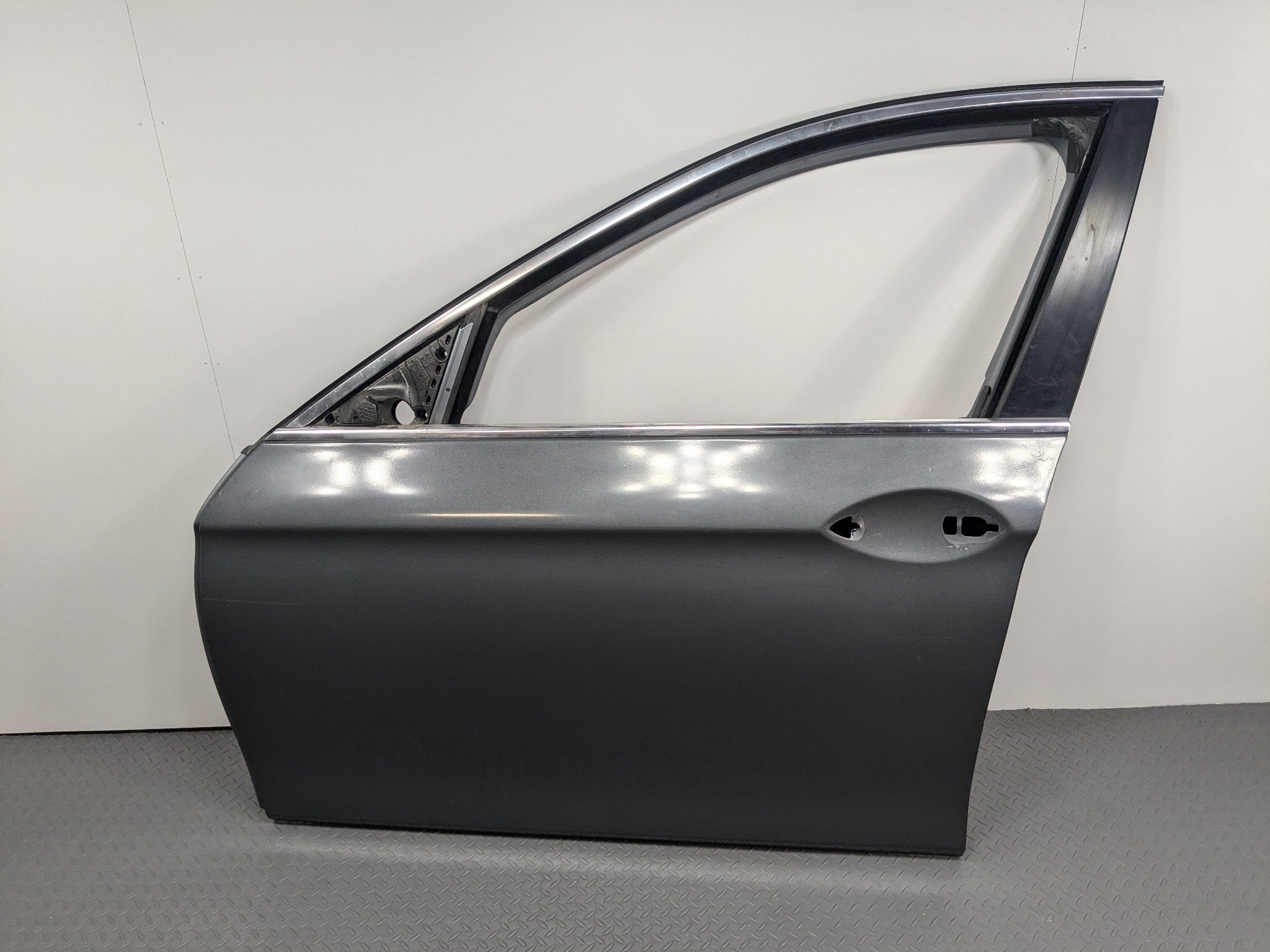 2014 - 2016 BMW 528I OEM DOOR SHELL PANEL MINERAL GRAY METALLIC FRONT LEFT SIDE