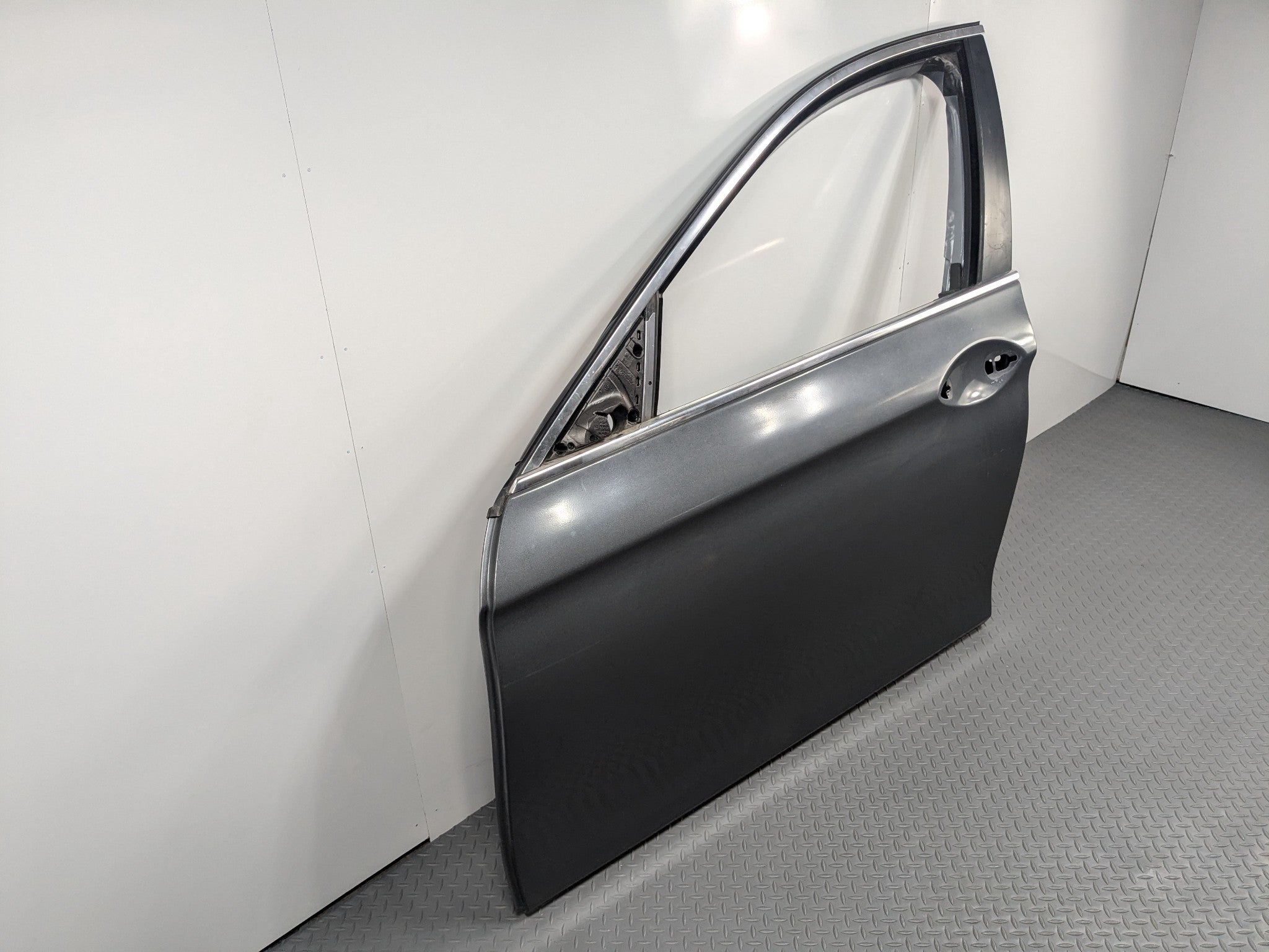 2014 - 2016 BMW 528I OEM DOOR SHELL PANEL MINERAL GRAY METALLIC FRONT LEFT SIDE