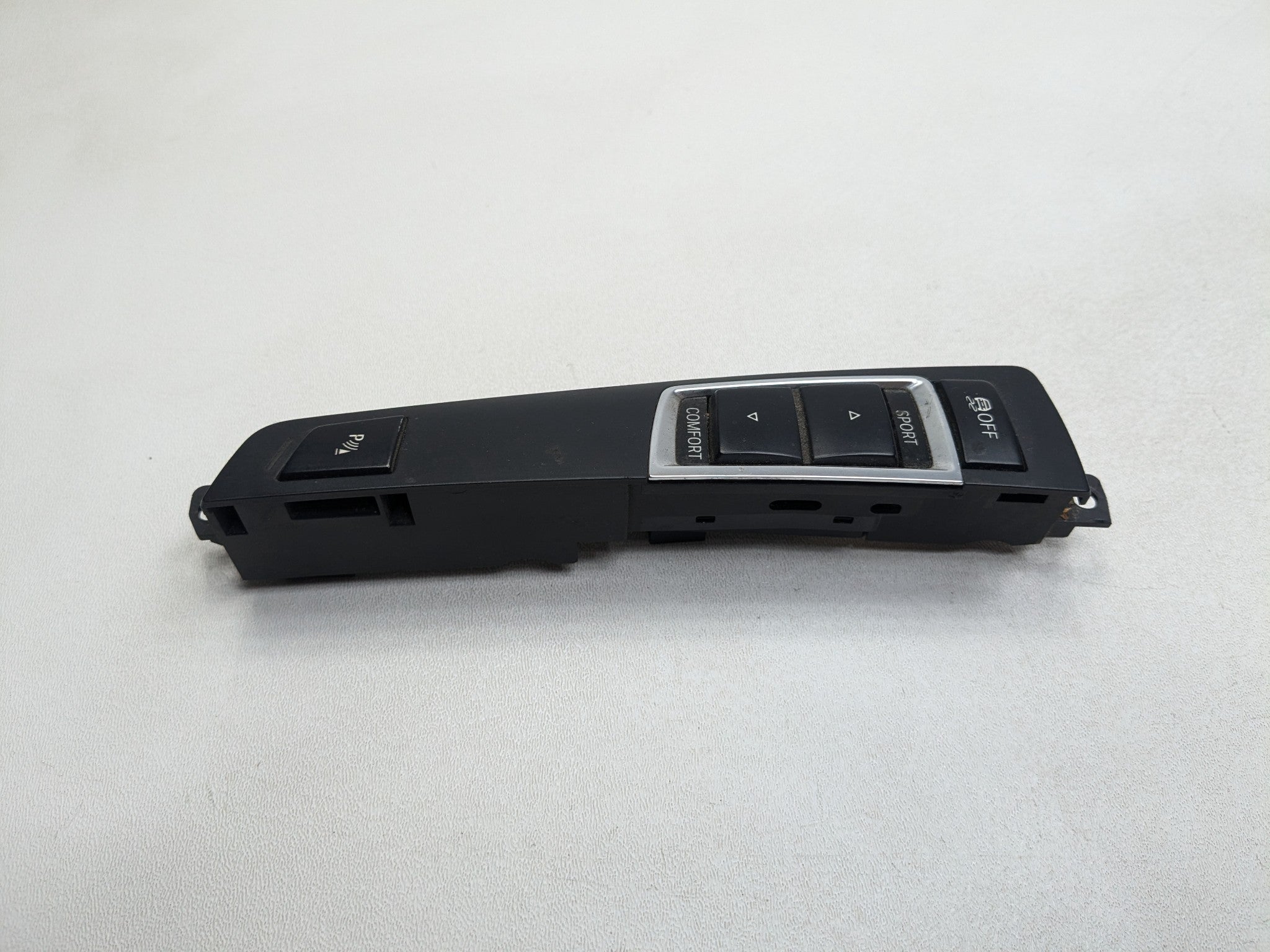 2014 - 2016 BMW 528I OEM CENTER CONSOLE SUSPENSION CONTROL PANEL SWITCH ASSEMBLY
