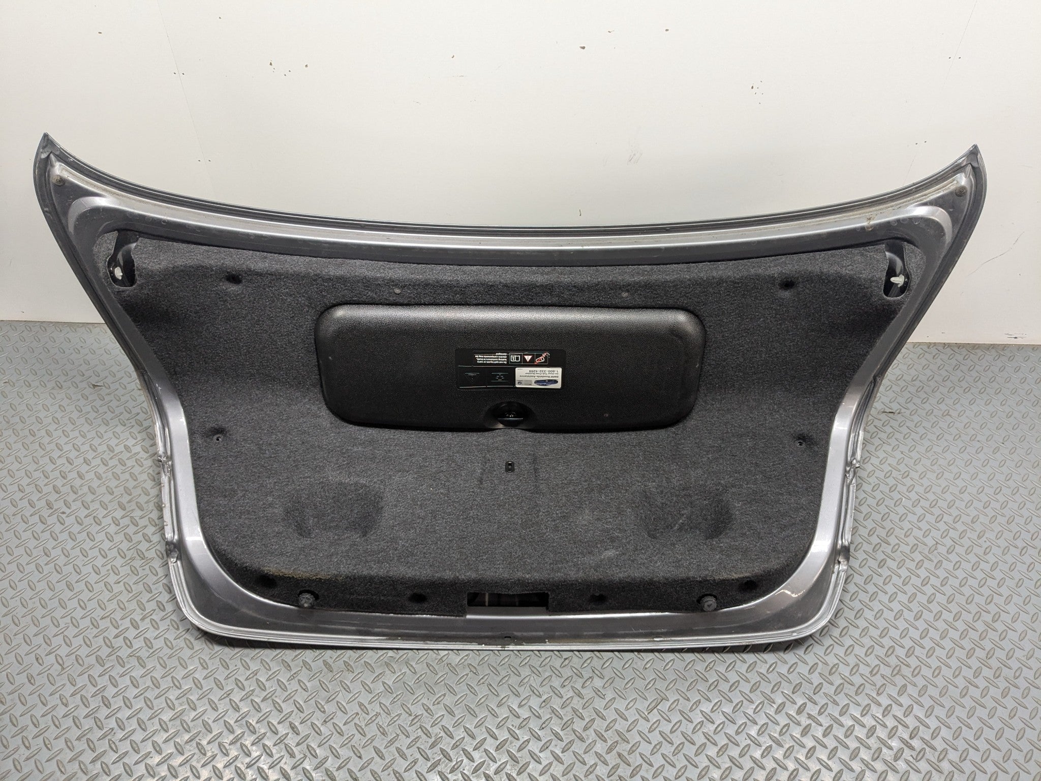 2014 - 2016 BMW 528I OEM REAR TRUNK LID DECKLID PANEL WITH EMBLEM GRAY METALLIC