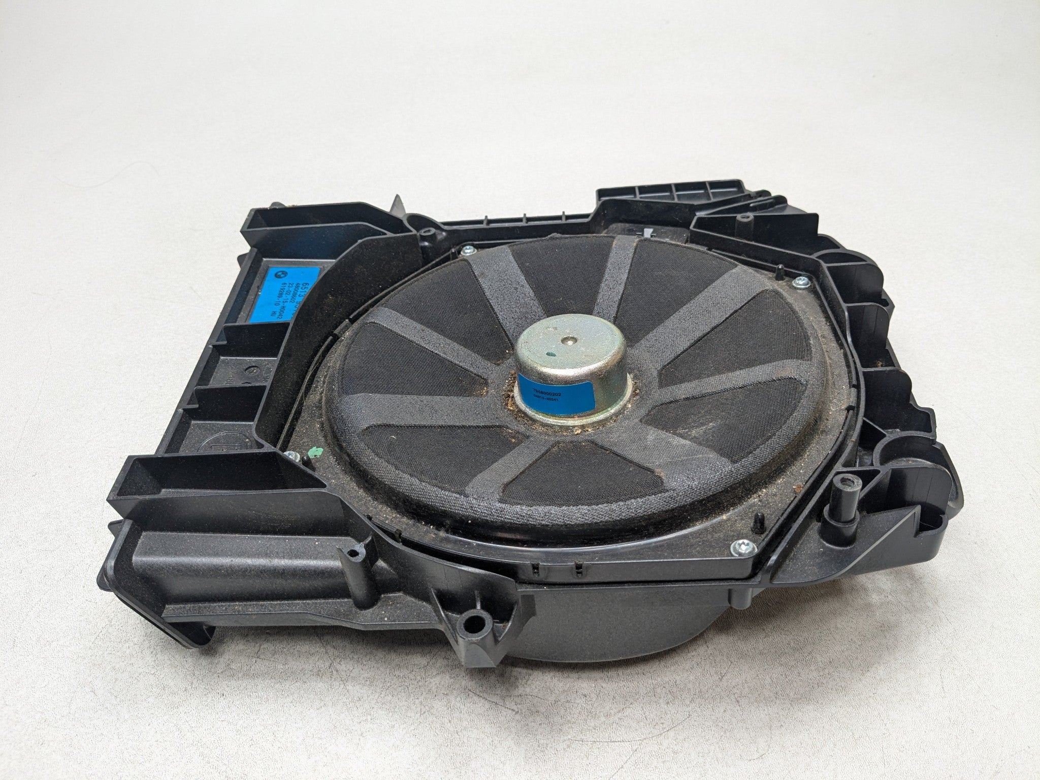 2014 - 2016 BMW 528I OEM CENTRAL BASS SUBWOOFER SPEAKER RIGHT PASSENGER SIDE