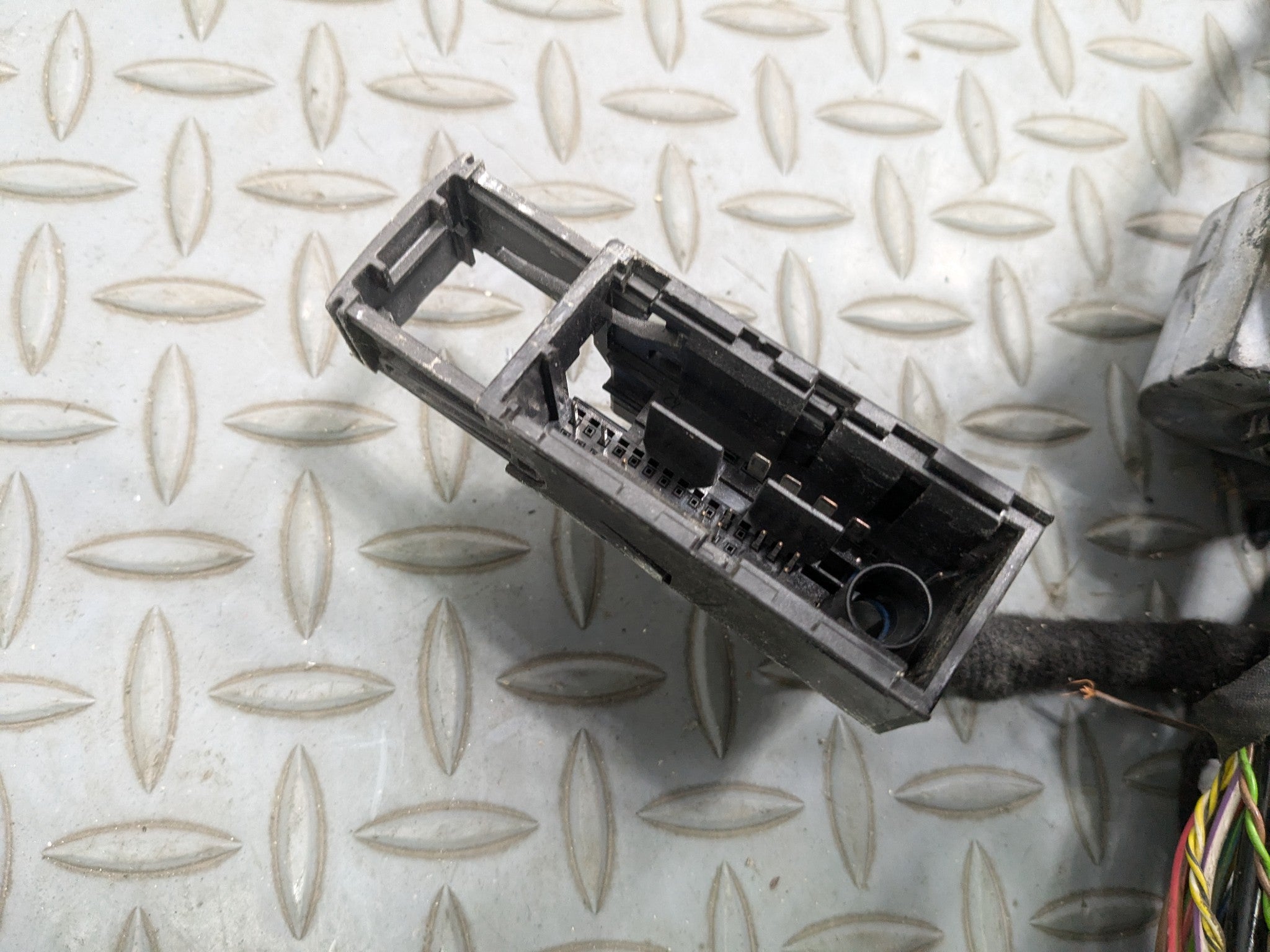 2014 - 2016 BMW 528I OEM INTERIOR BODY WIRE HARNESS CABLE AND CONNECTOR