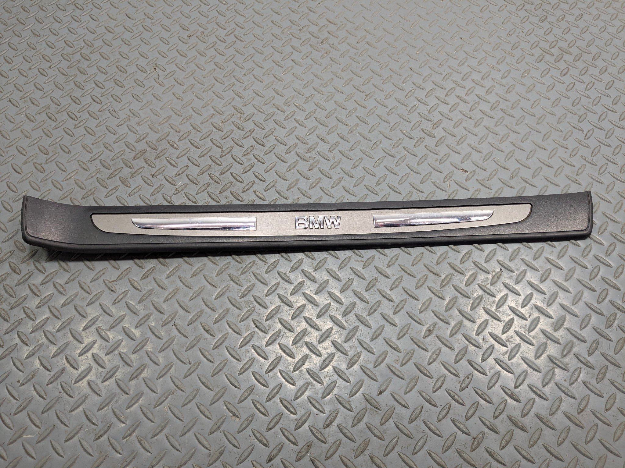 06 - 08 BMW 750I OEM DOOR SCUFF SILL STEP PLATE COVER FRONT RIGHT PASSENGER SIDE