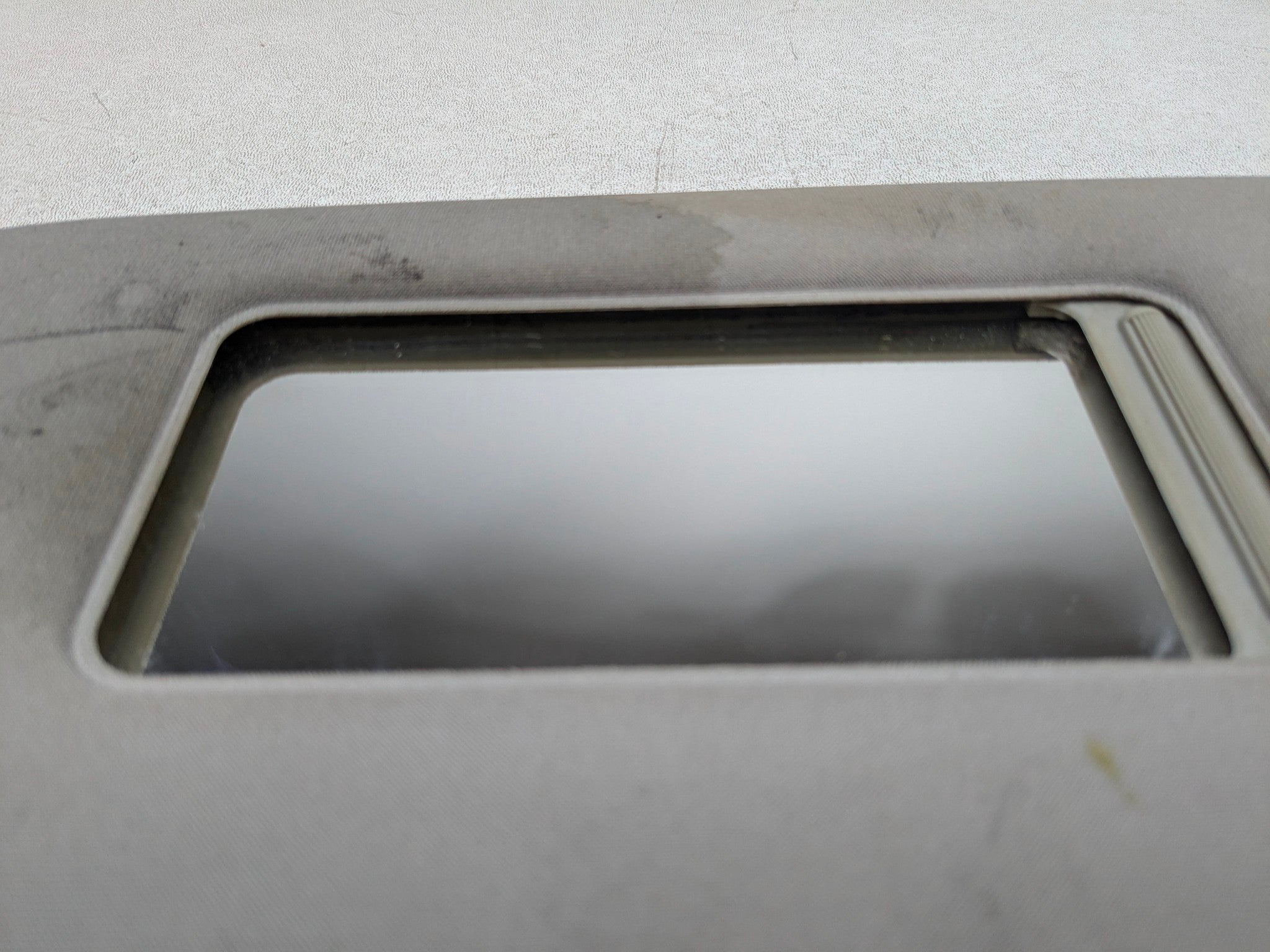 06 - 08 BMW 750I OEM SUN VISOR INTERIOR UPPER ROOF FRONT RIGHT PASSENGER SIDE