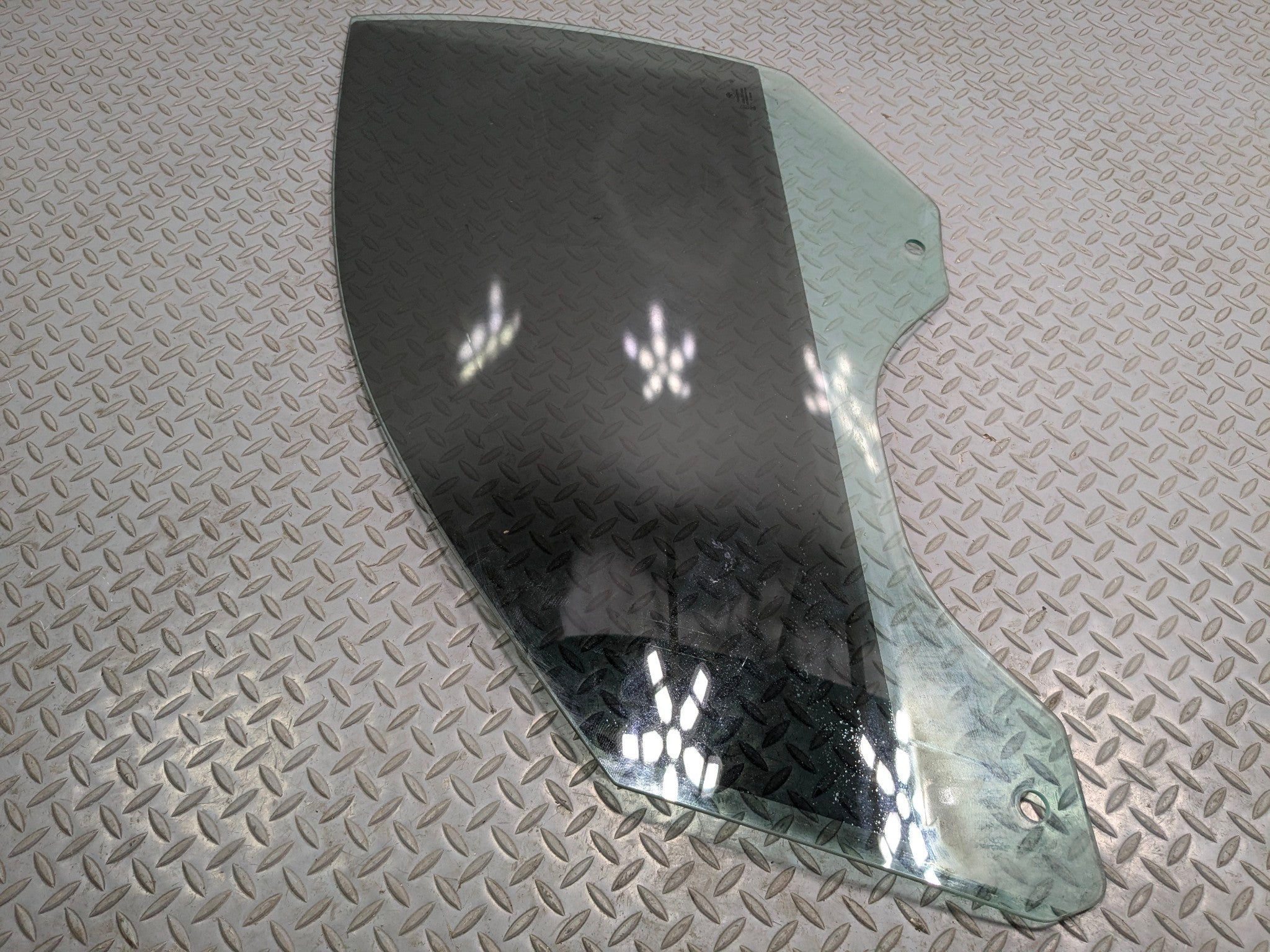 06 - 08 BMW 750I OEM DOOR WINDOW GLASS FRONT LEFT DRIVER SIDE WITH TINTED GLASS