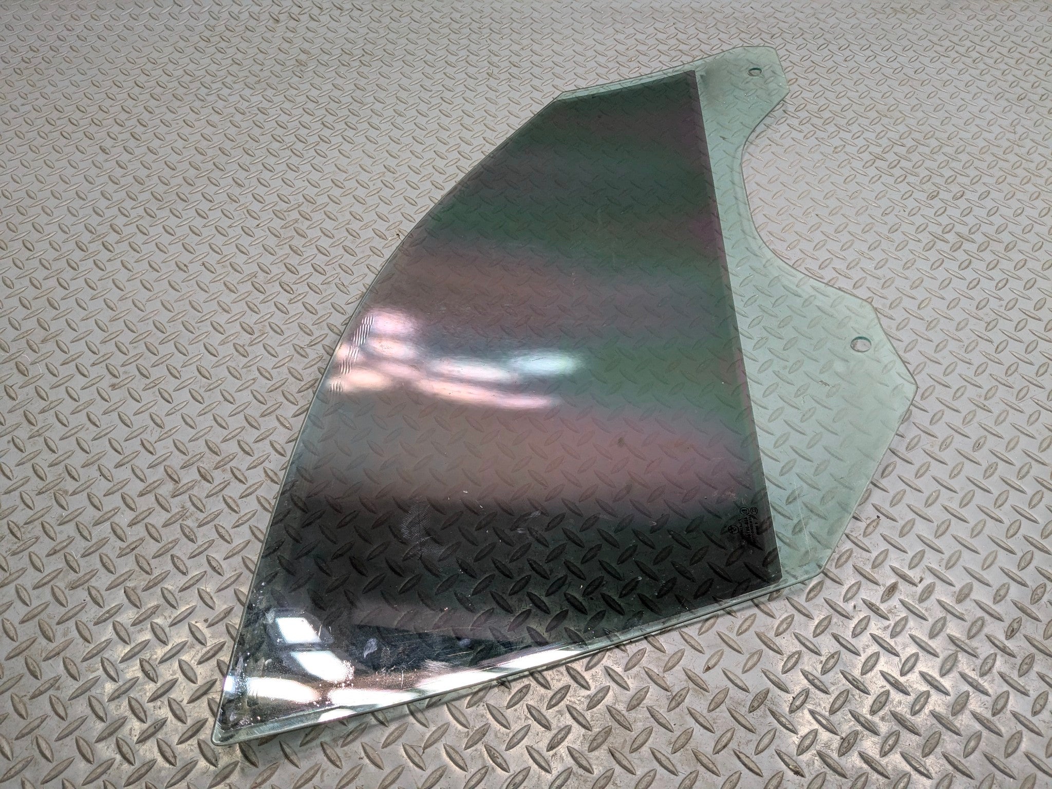 06 - 08 BMW 750I OEM DOOR WINDOW GLASS FRONT LEFT DRIVER SIDE WITH TINTED GLASS