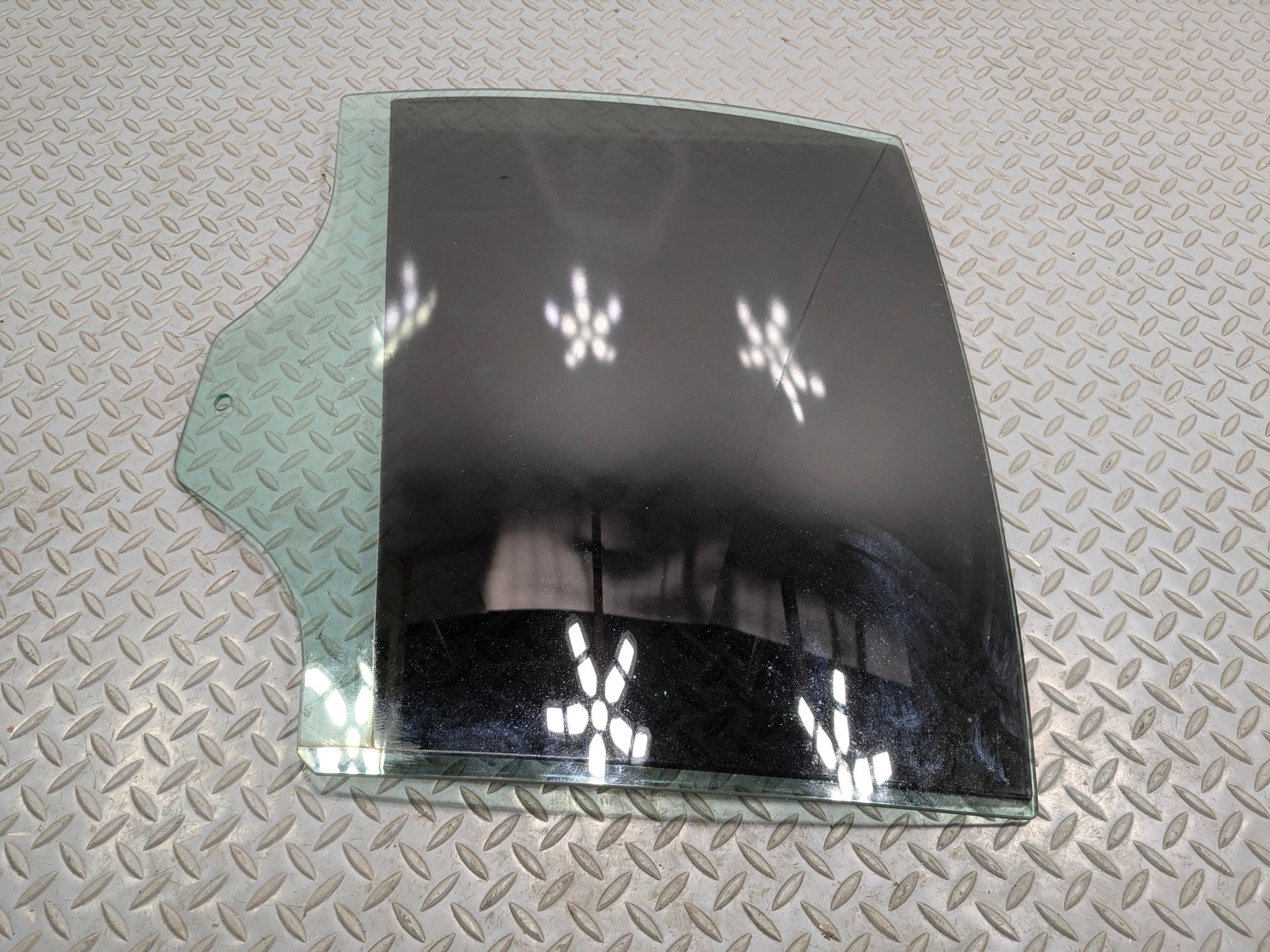 06 - 08 BMW 750I OEM DOOR WINDOW GLASS REAR LEFT DRIVER SIDE WITH TINTED GLASS