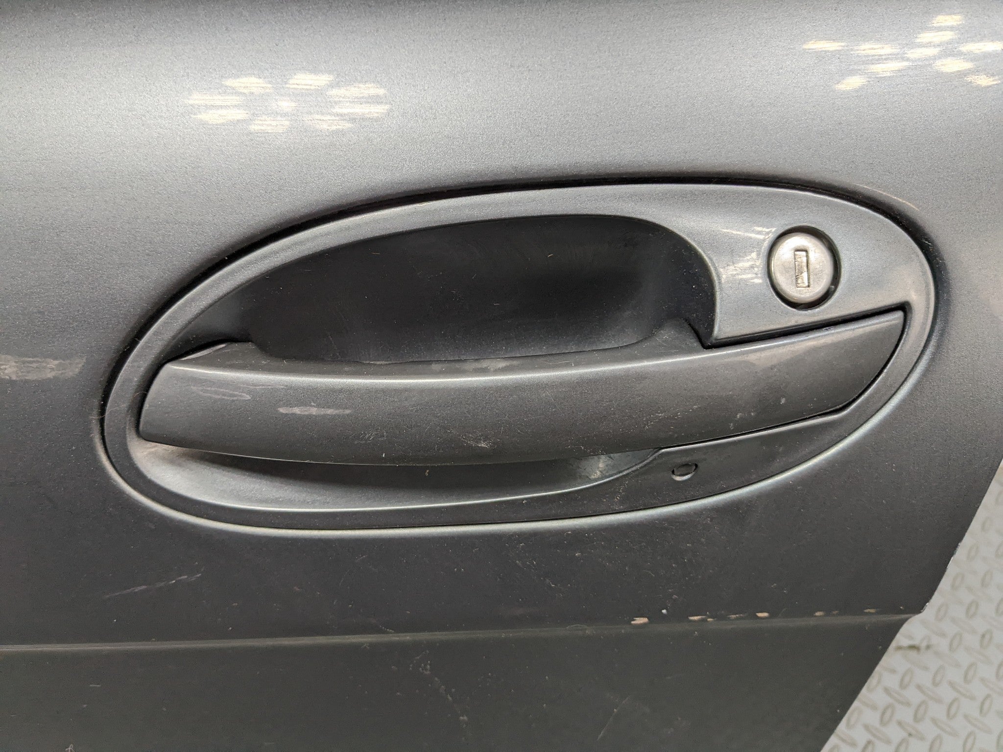 06 - 08 BMW 750I OEM DOOR SHELL PANEL WITH EXTERIOR DOOR HANDLE FRONT LEFT SIDE