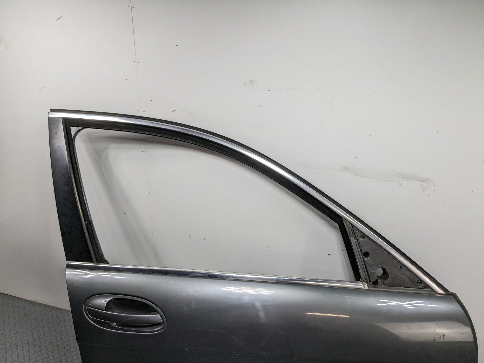 06 - 08 BMW 750I OEM DOOR SHELL PANEL WITH EXTERIOR DOOR HANDLE FRONT RIGHT SIDE