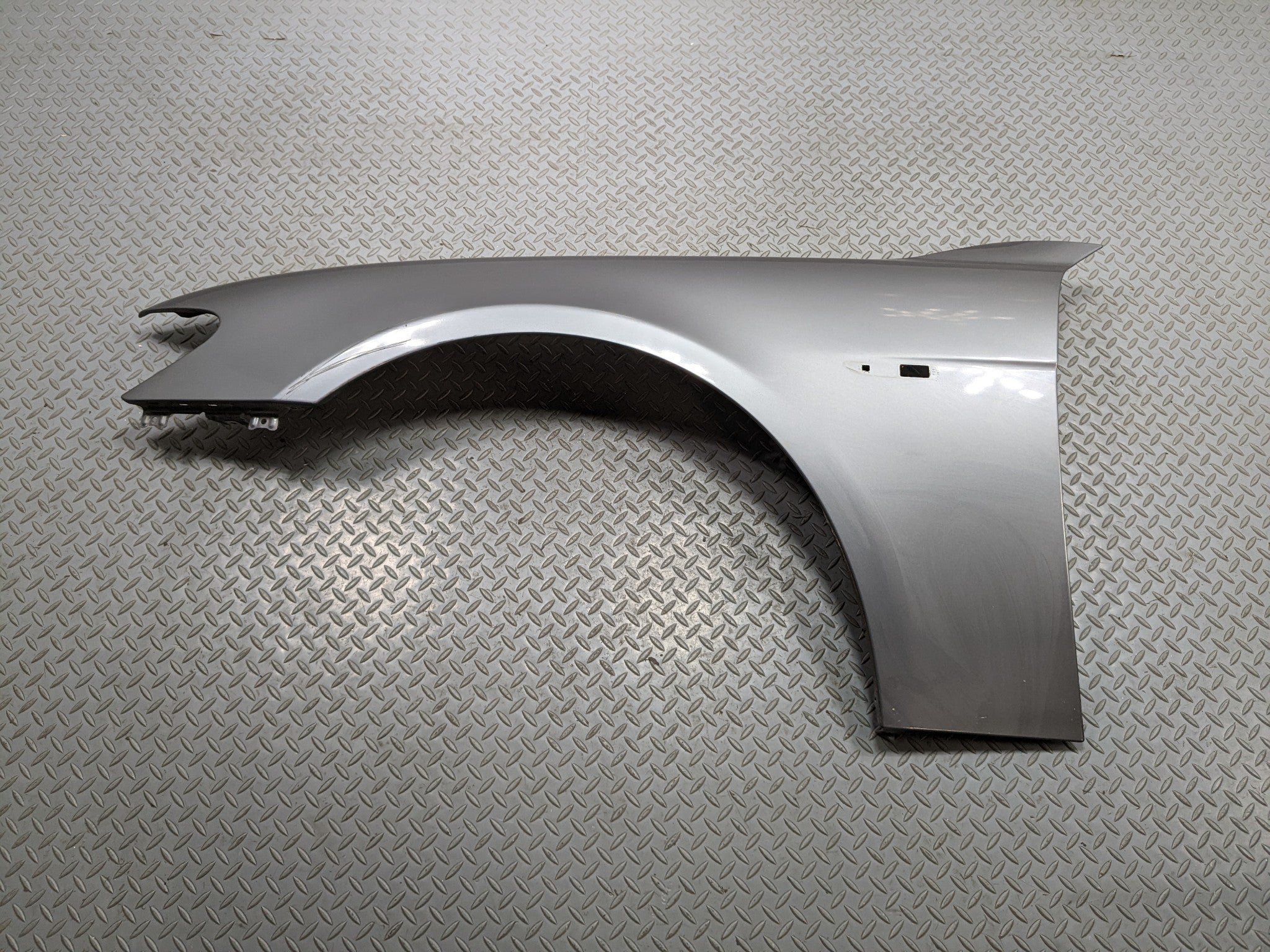 06 - 08 BMW 750I OEM FENDER COVER PANEL TITANIUM GREY METALLIC FRONT LEFT SIDE