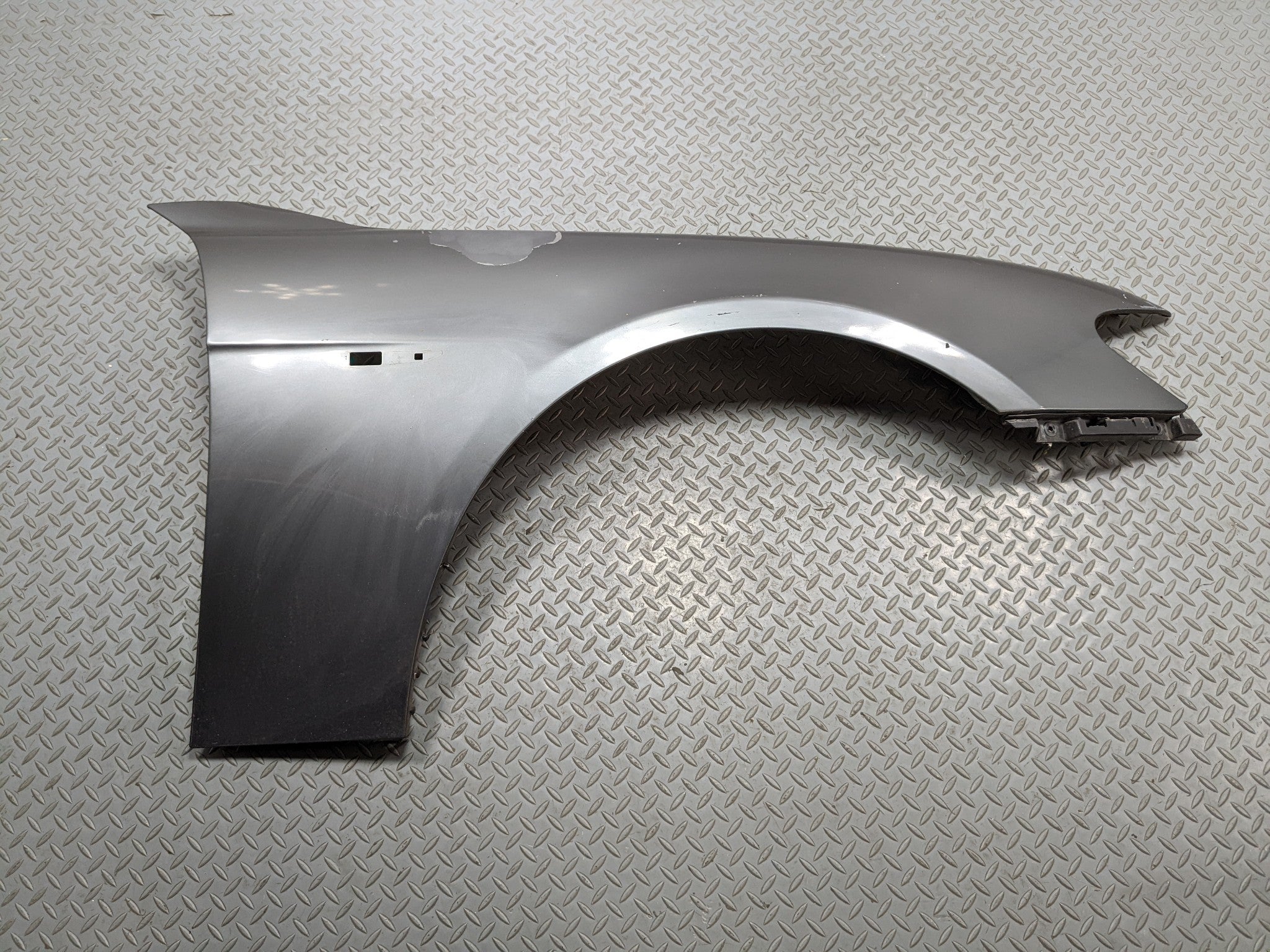 06 - 08 BMW 750I OEM FENDER COVER PANEL TITANIUM GREY METALLIC FRONT RIGHT SIDE