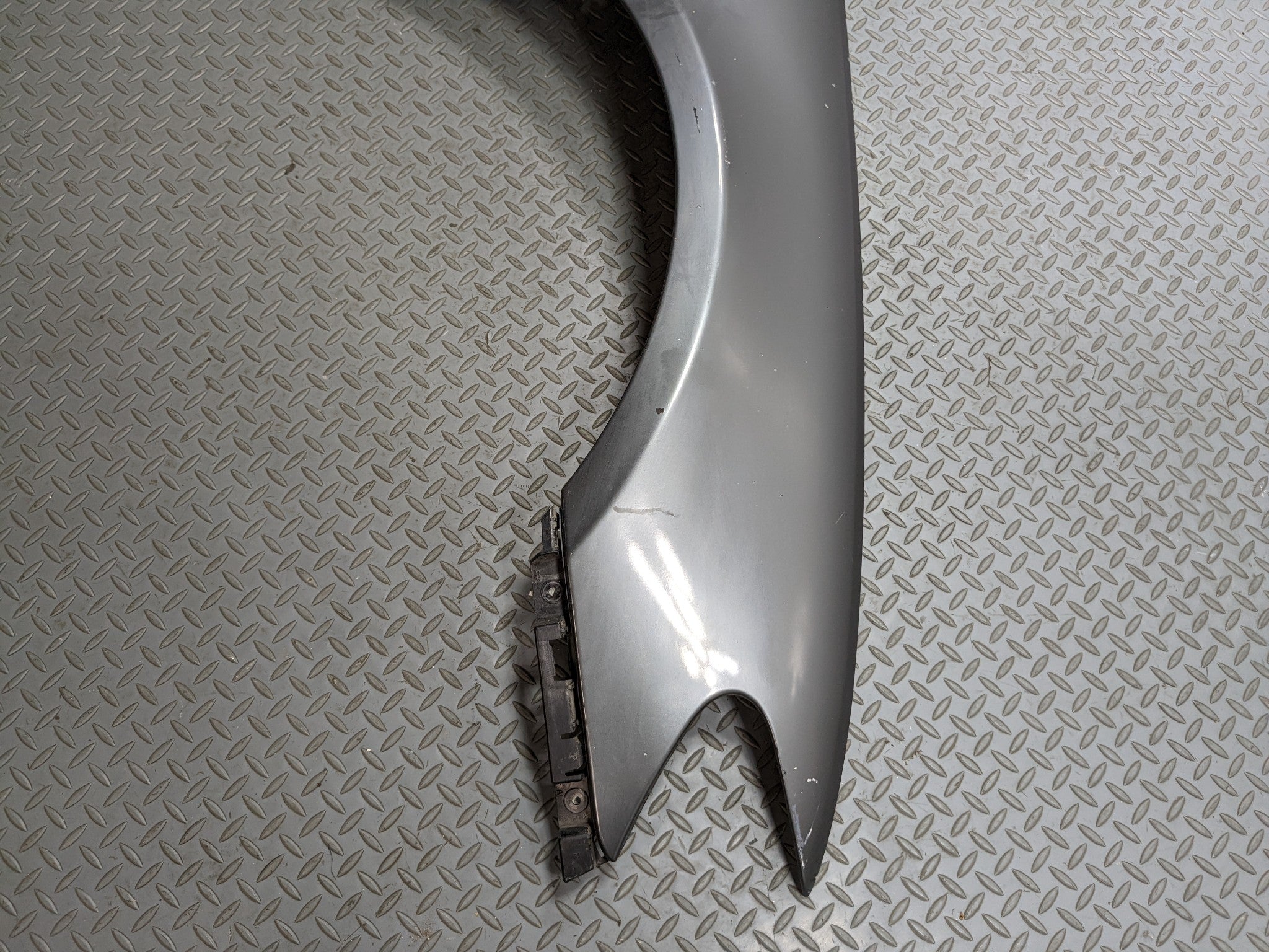 06 - 08 BMW 750I OEM FENDER COVER PANEL TITANIUM GREY METALLIC FRONT RIGHT SIDE