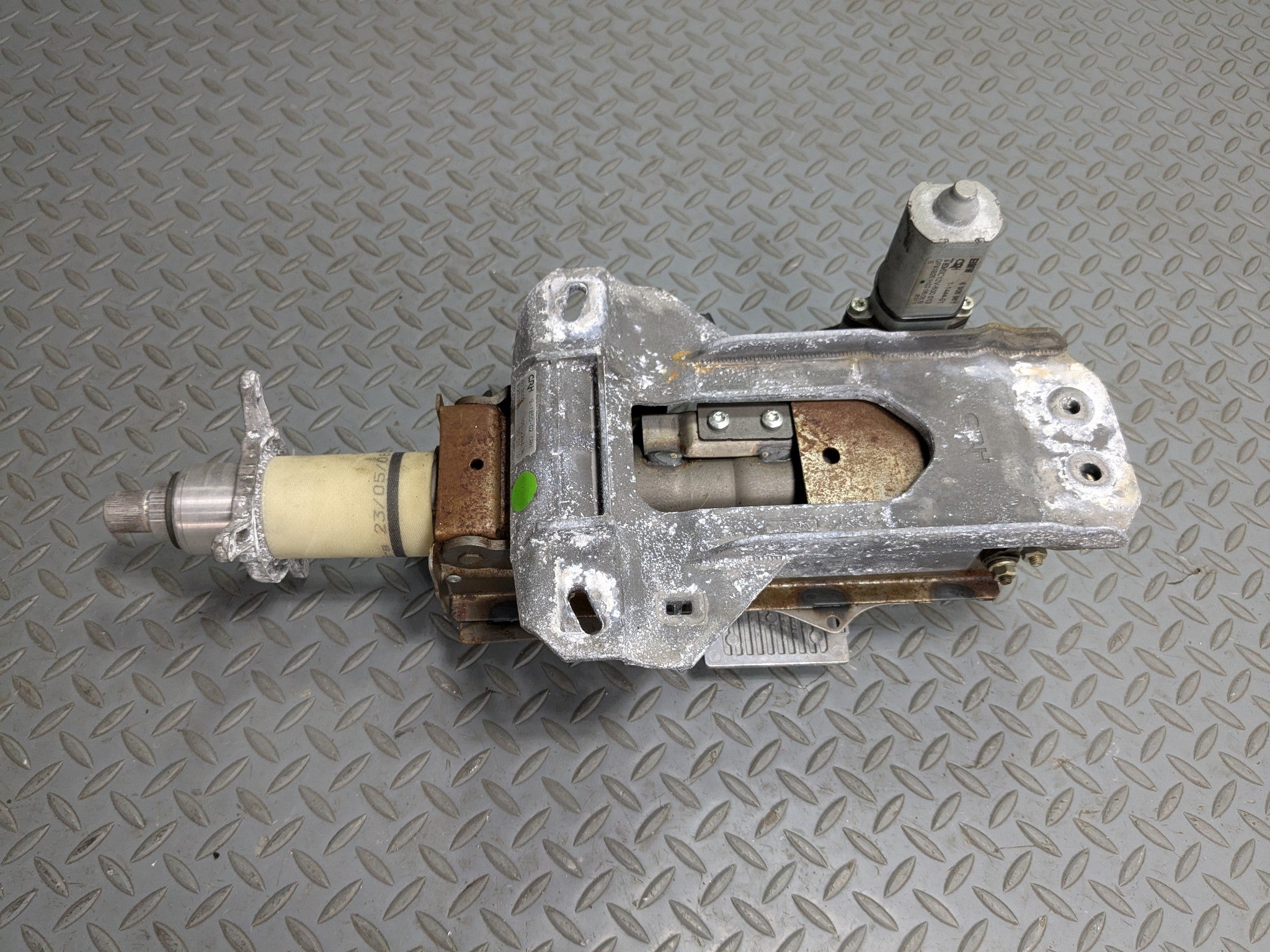 06 - 08 BMW 750I OEM ELECTRIC STEERING COLUMN SHAFT WITH POWER ADJUSTABLE MOTOR