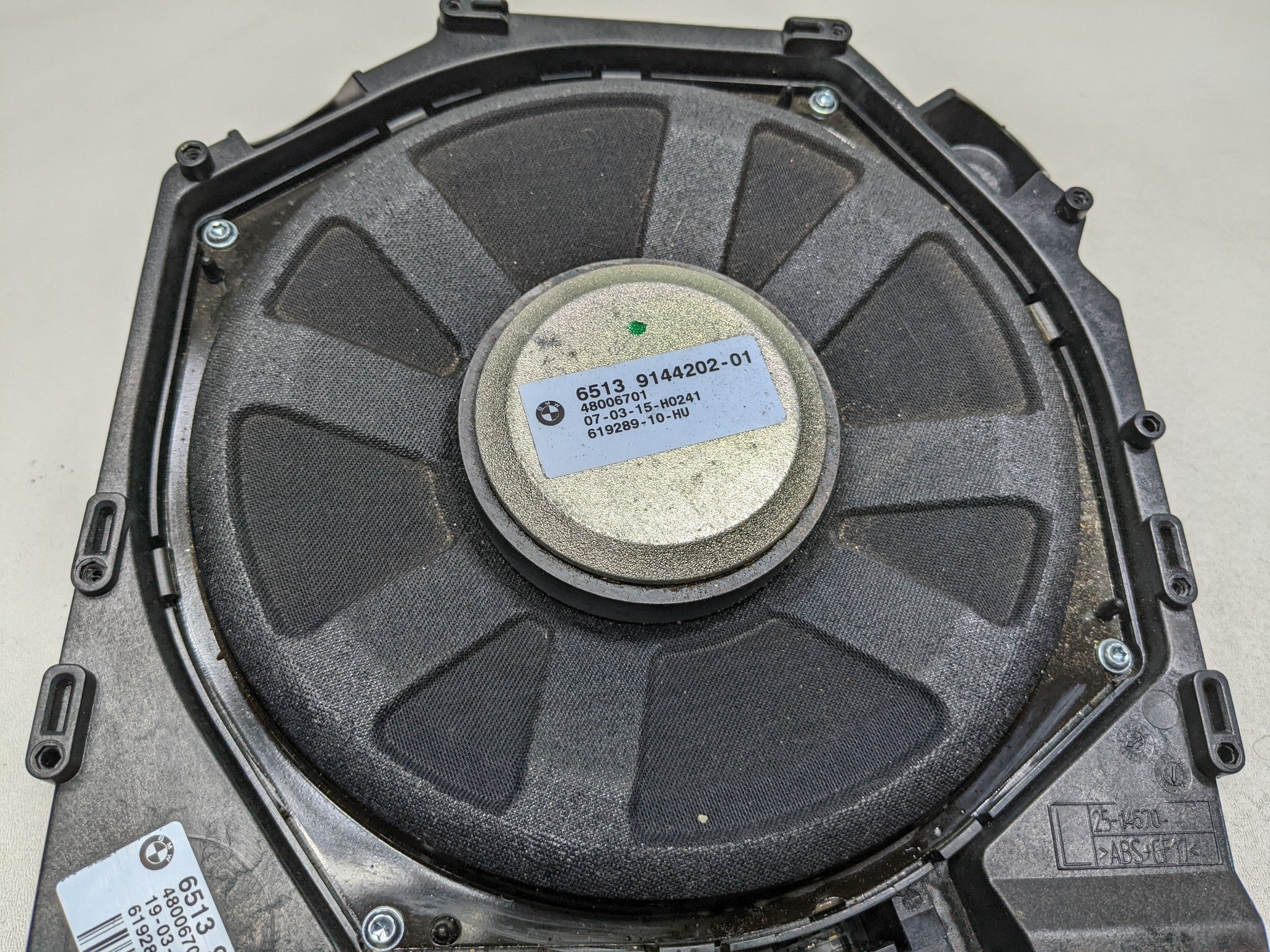 2013 - 2015 BMW X1 OEM AUDIO BASE SUBWOOFER SPEAKER FRONT LEFT DRIVER SIDE