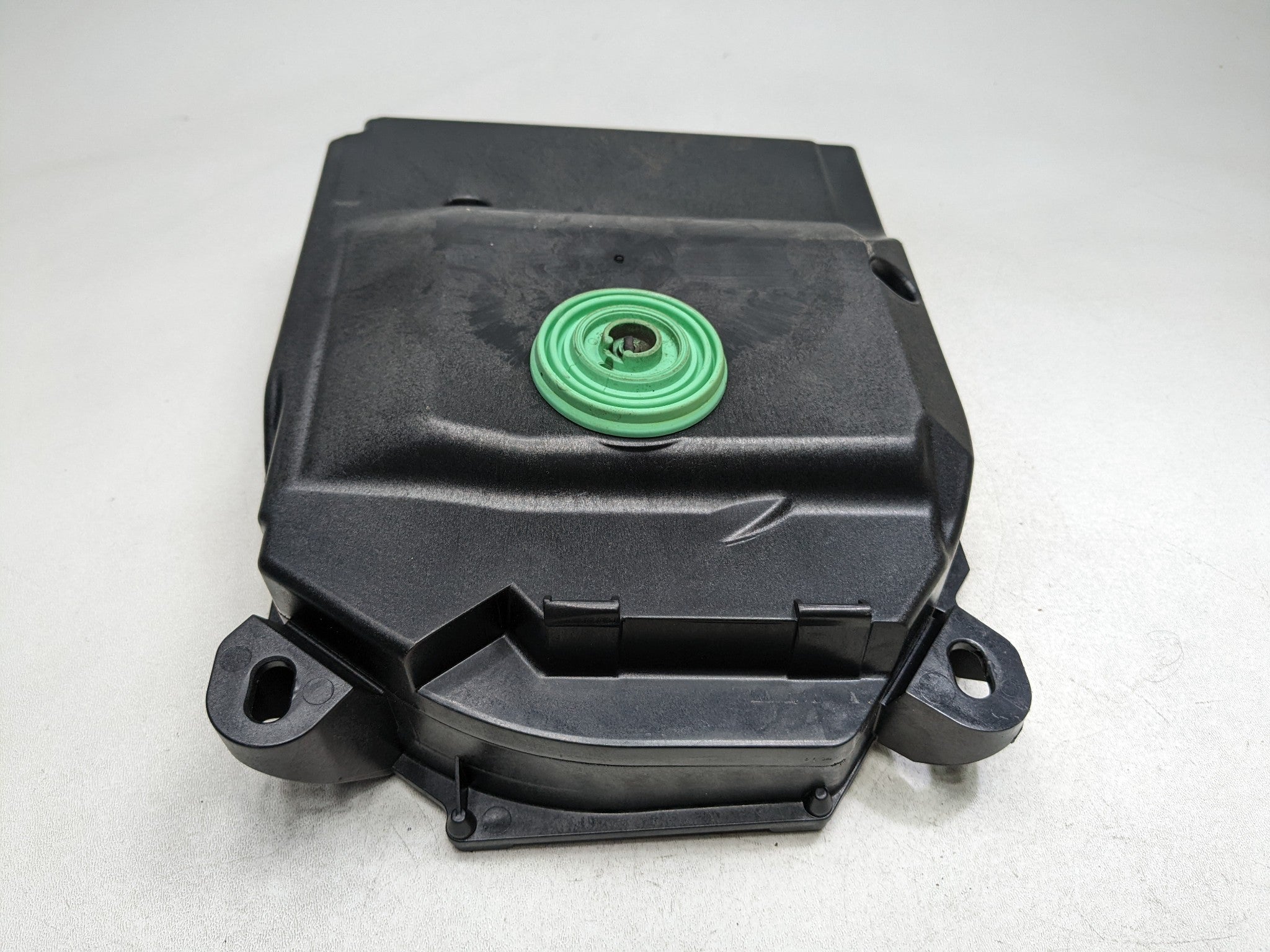 2013 - 2015 BMW X1 OEM AUDIO BASE SUBWOOFER SPEAKER FRONT LEFT DRIVER SIDE