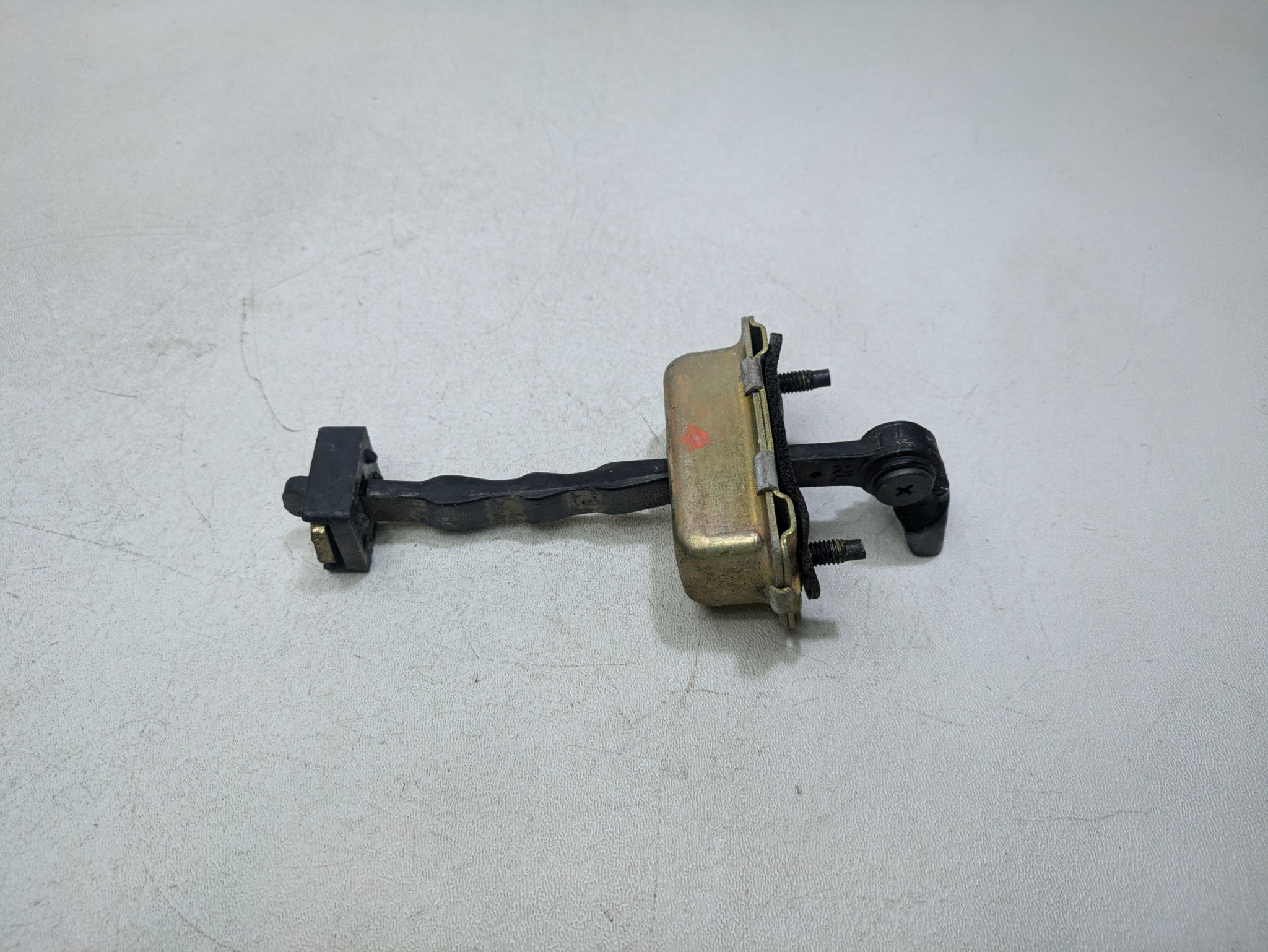 2000 - 2005 CADILLAC DEVILLE OEM DOOR CHECK STRAP STOPPER REAR LEFT DRIVER SIDE