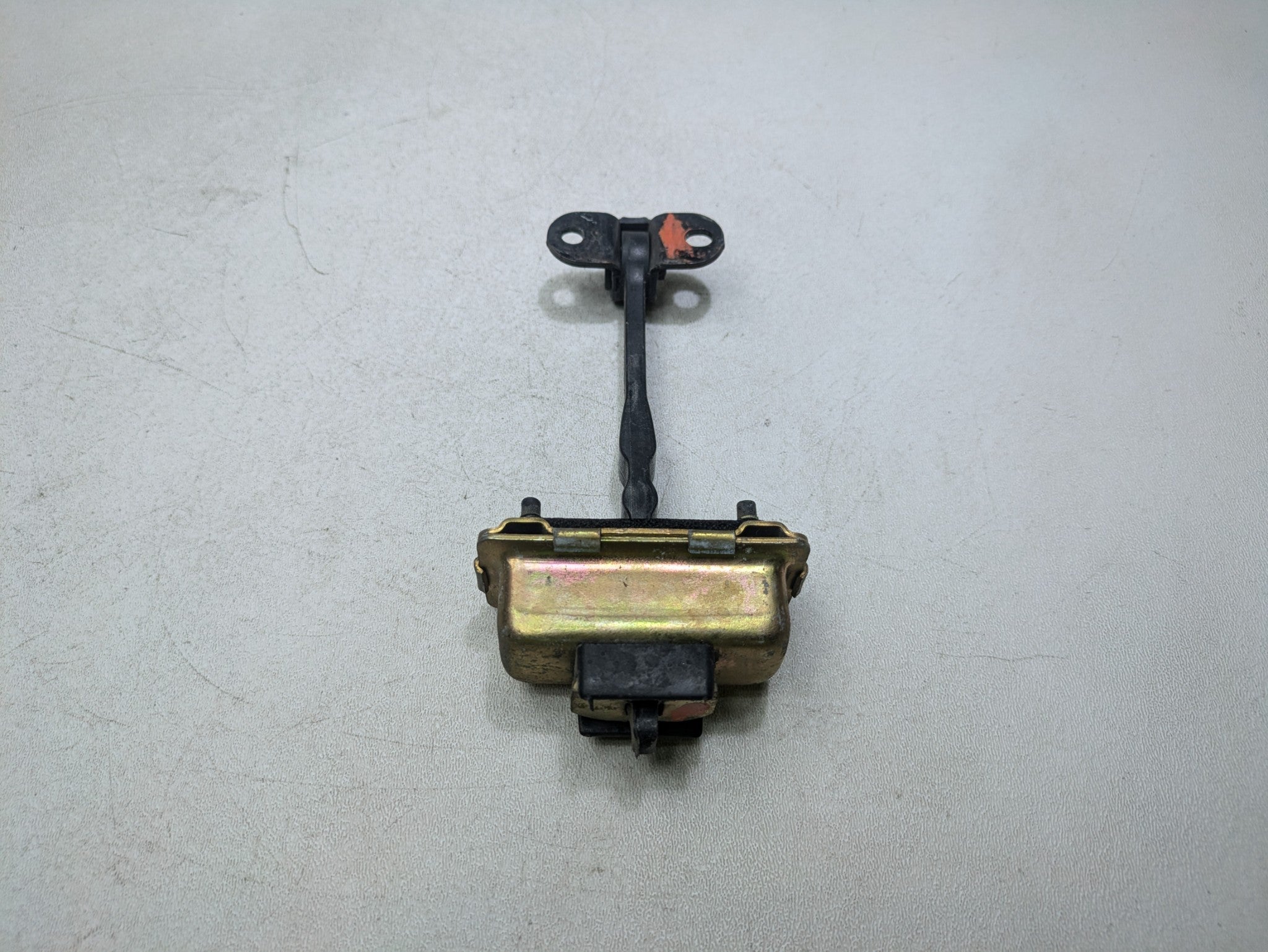 2000 - 2005 CADILLAC DEVILLE OEM DOOR CHECK STRAP STOPPER FRONT LEFT DRIVER SIDE