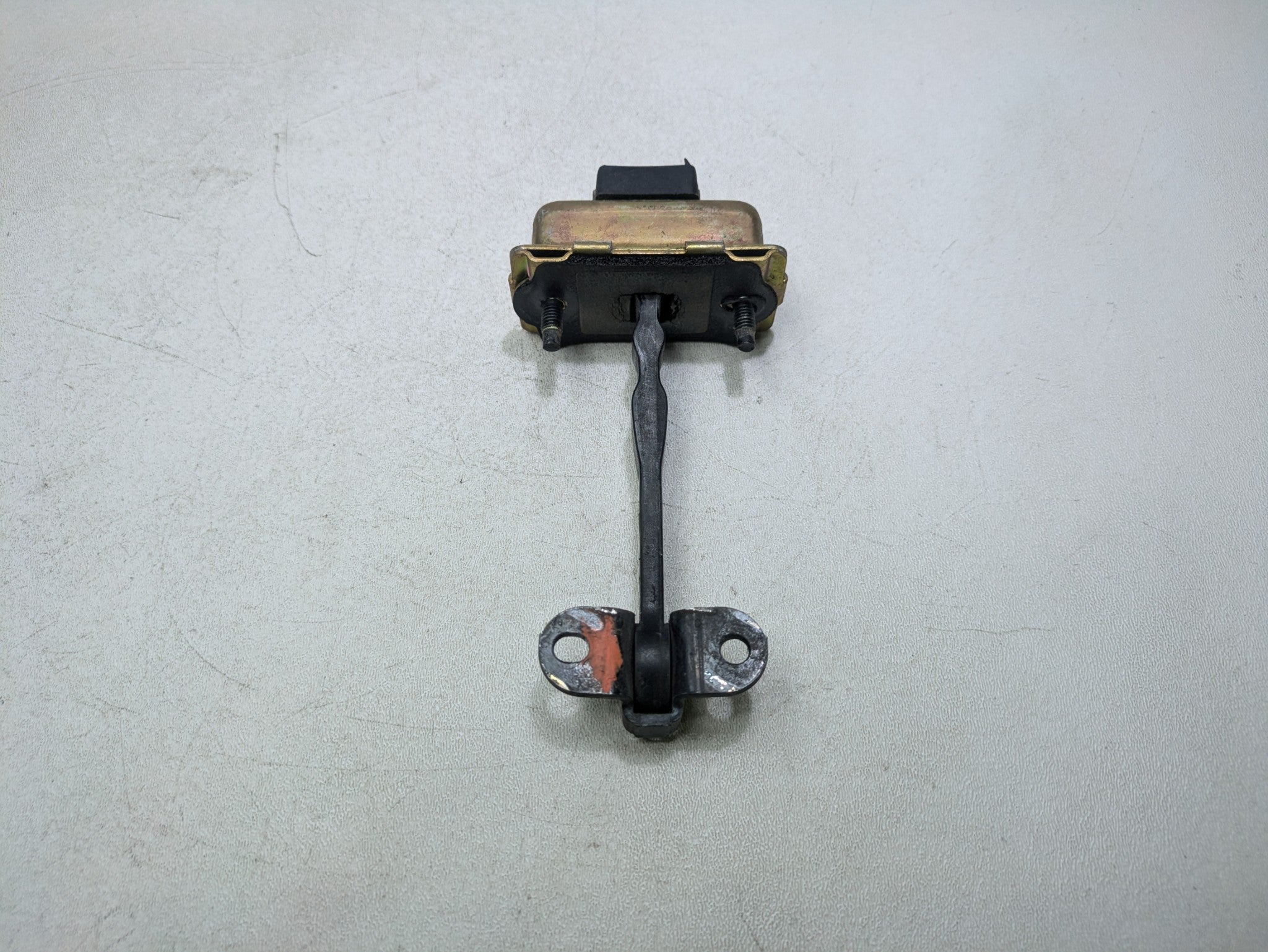 2000 - 2005 CADILLAC DEVILLE OEM DOOR CHECK STRAP STOPPER FRONT LEFT DRIVER SIDE