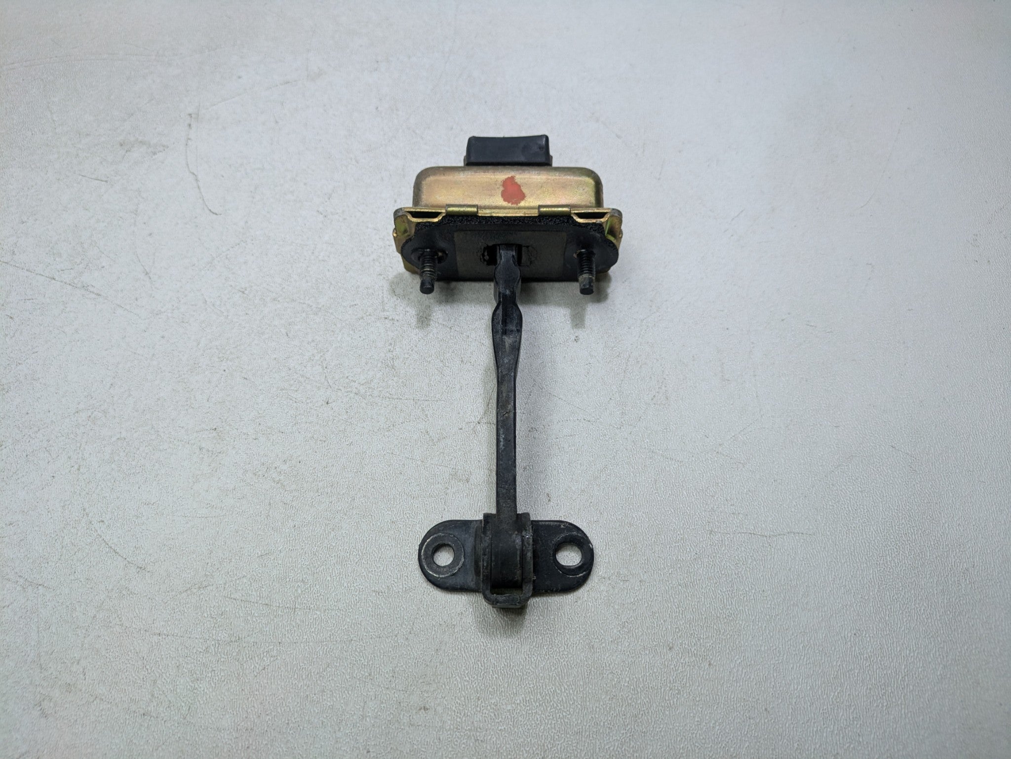 2000 - 2005 CADILLAC DEVILLE OEM DOOR CHECK STRAP STOPPER FRONT LEFT DRIVER SIDE