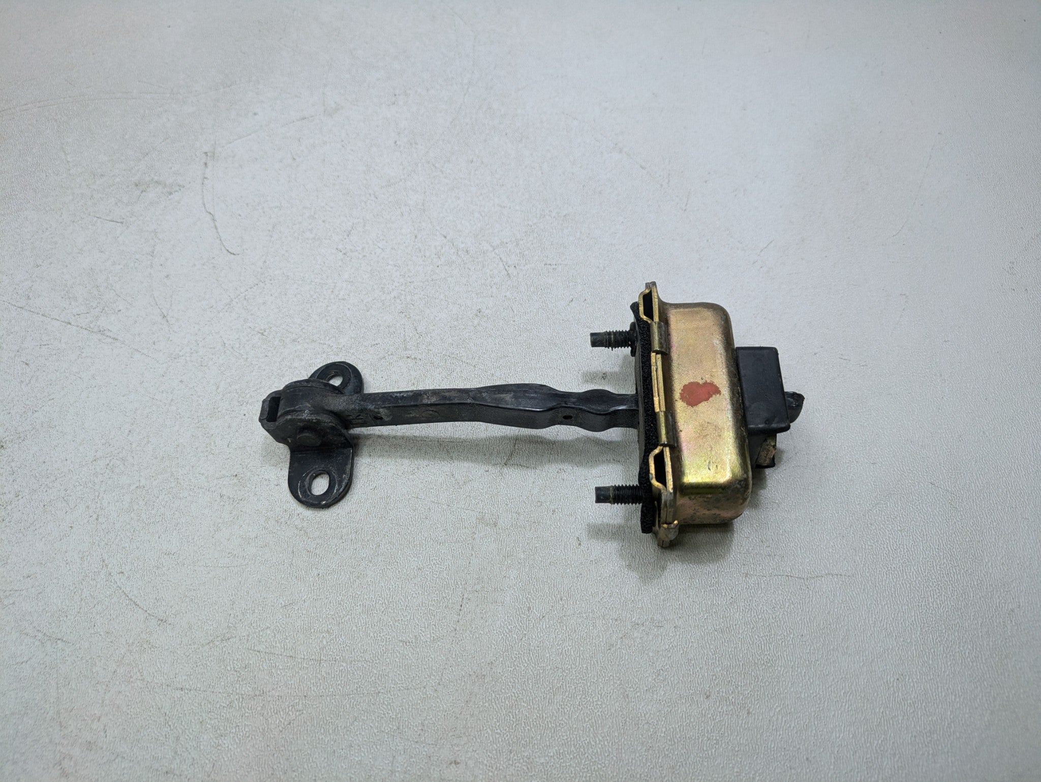 2000 - 2005 CADILLAC DEVILLE OEM DOOR CHECK STRAP STOPPER FRONT LEFT DRIVER SIDE