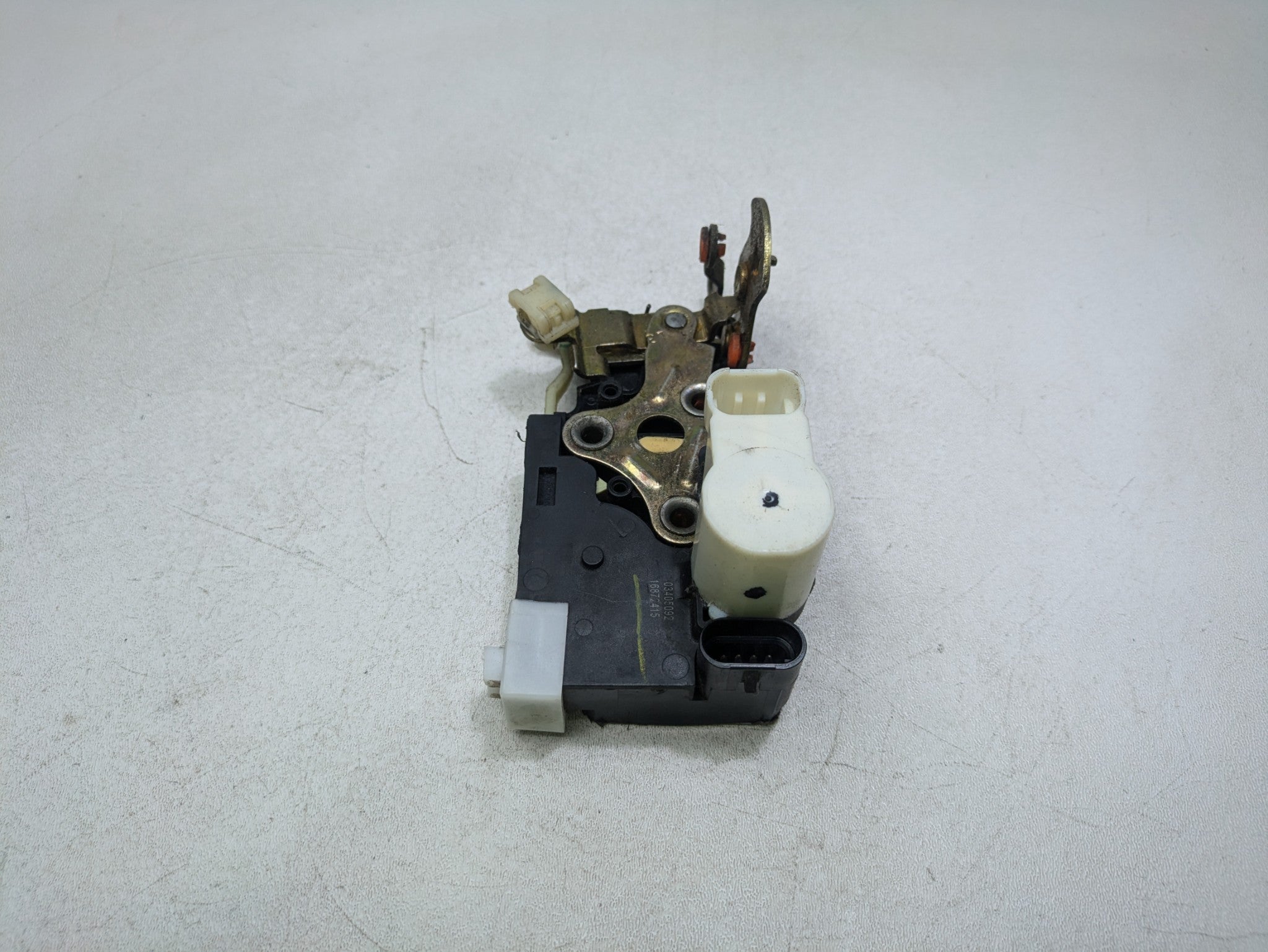 2000 - 2005 CADILLAC DEVILLE OEM DOOR LATCH LOCK ACTUATOR FRONT LEFT DRIVER SIDE