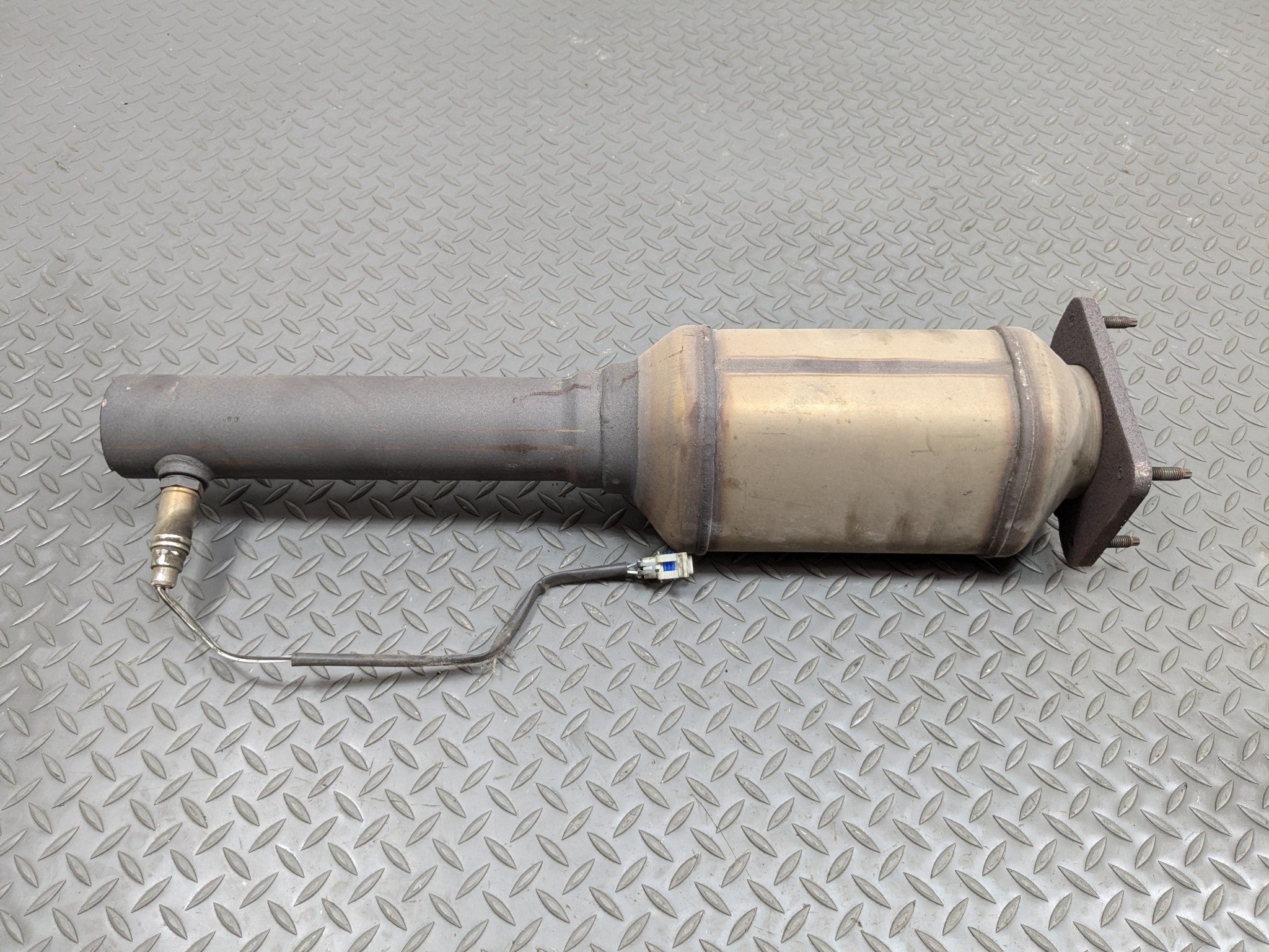 2000 - 2005 CADILLAC DEVILLE OEM EXHAUST DOWNPIPE ASSEMBLY