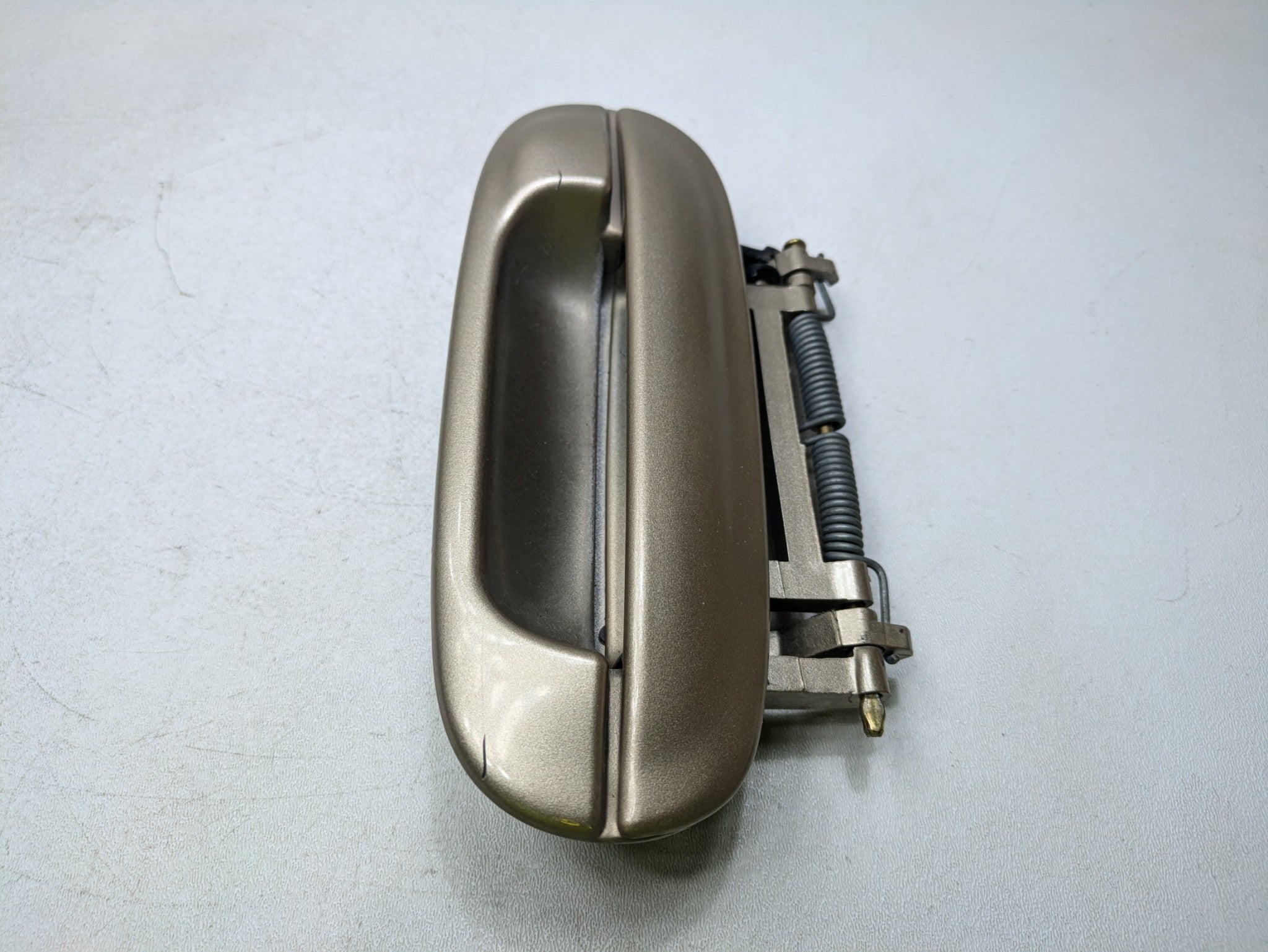 2000 - 2005 CADILLAC DEVILLE OEM EXTERIOR DOOR HANDLE FRONT RIGHT PASSENGER SIDE