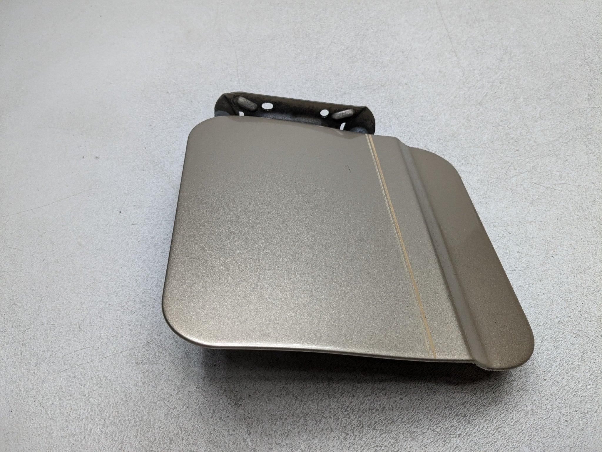 2000 - 2005 CADILLAC DEVILLE OEM GAS FUEL TANK DOOR FILLER DOOR LID COVER