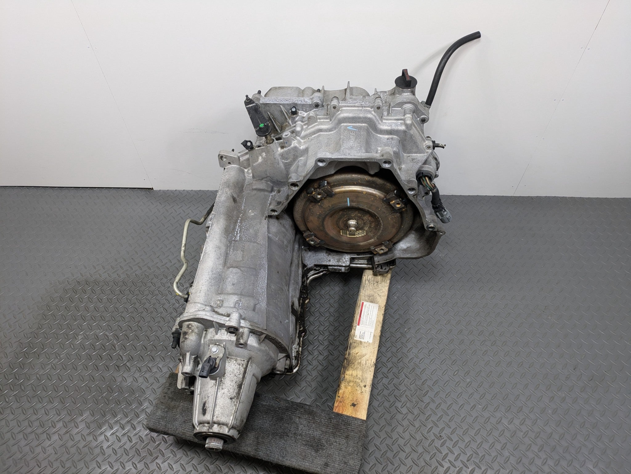 2000 - 2005 CADILLAC DEVILLE OEM AUTOMATIC TRANSMISSION GEARBOX ASSEMBLY
