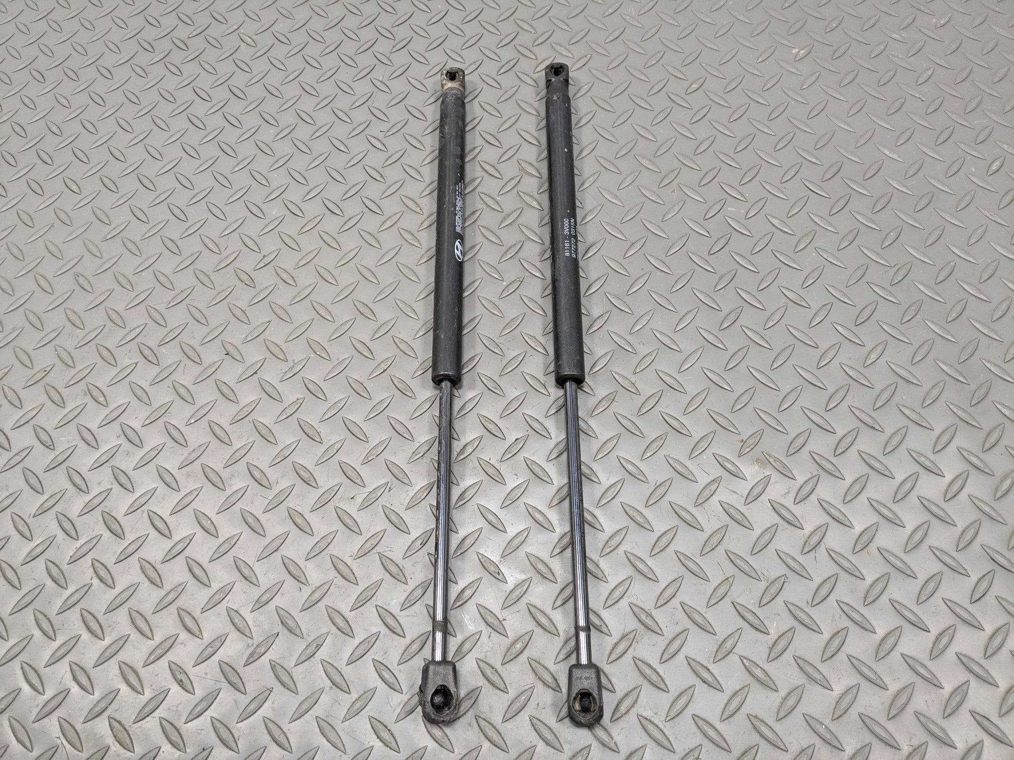 12 - 14 HYUNDAI AZERA OEM HOOD SHOCK STRUT SET OF TWO FRONT LEFT AND RIGHT SIDE