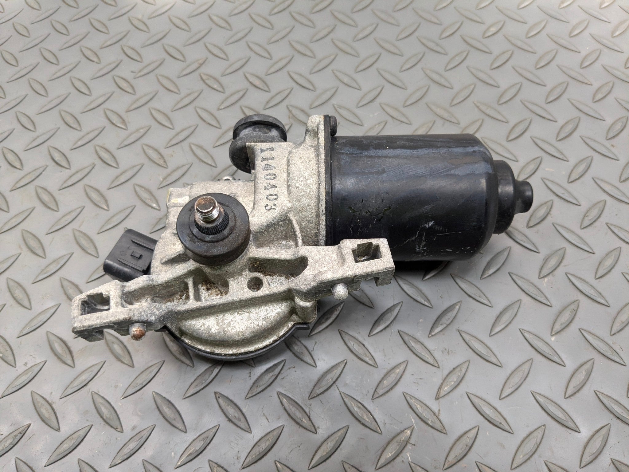 12 - 14 HYUNDAI AZERA OEM WIPER MOTOR FRONT WINDSHIELD WASHER WITHOUT LINKAGE