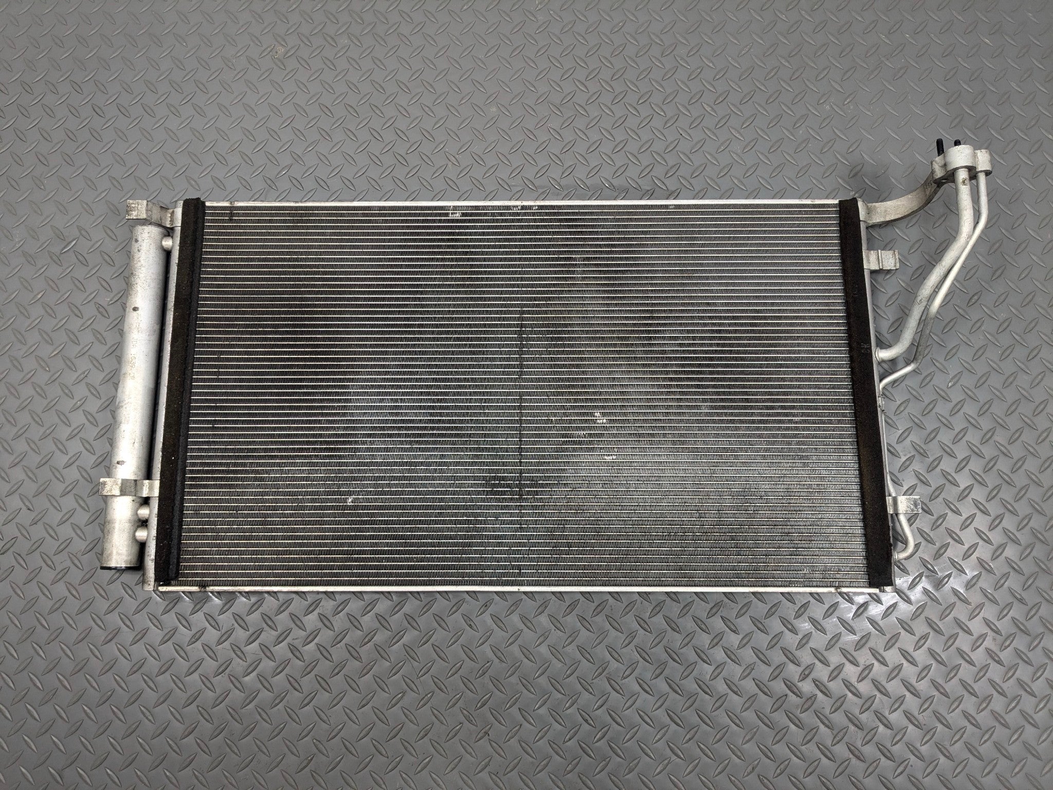 2012 - 2014 HYUNDAI AZERA OEM AC AIR CONDITIONING CONDENSER RADIATOR ASSEMBLY