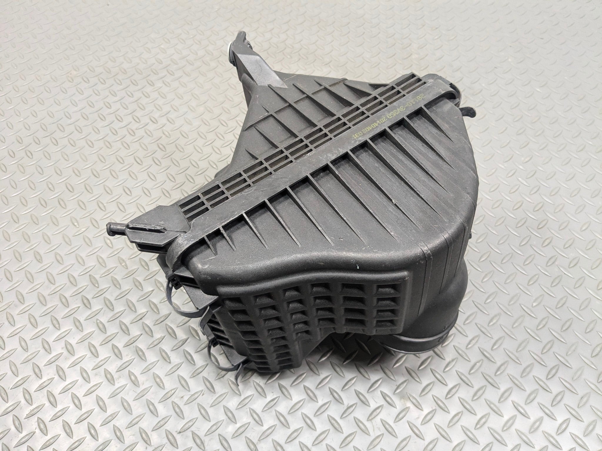 12 - 14 HYUNDAI AZERA OEM AIR CLEANER INTAKE FILTER HOUSING BOX ASSEMBLY 3.3L