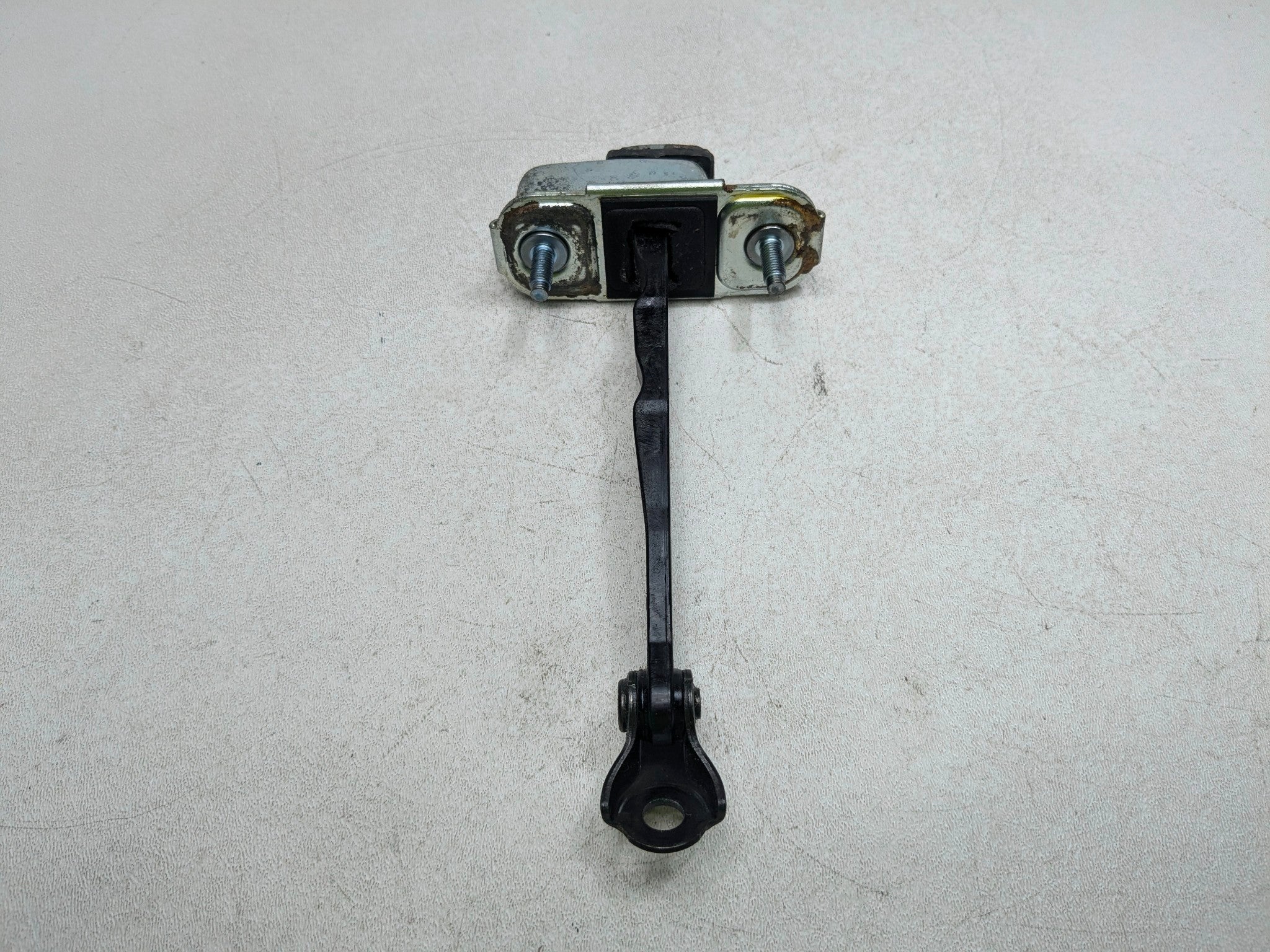 12 - 2014 HYUNDAI AZERA OEM DOOR CHECK STRAP STOPPER FRONT RIGHT PASSENGER SIDE