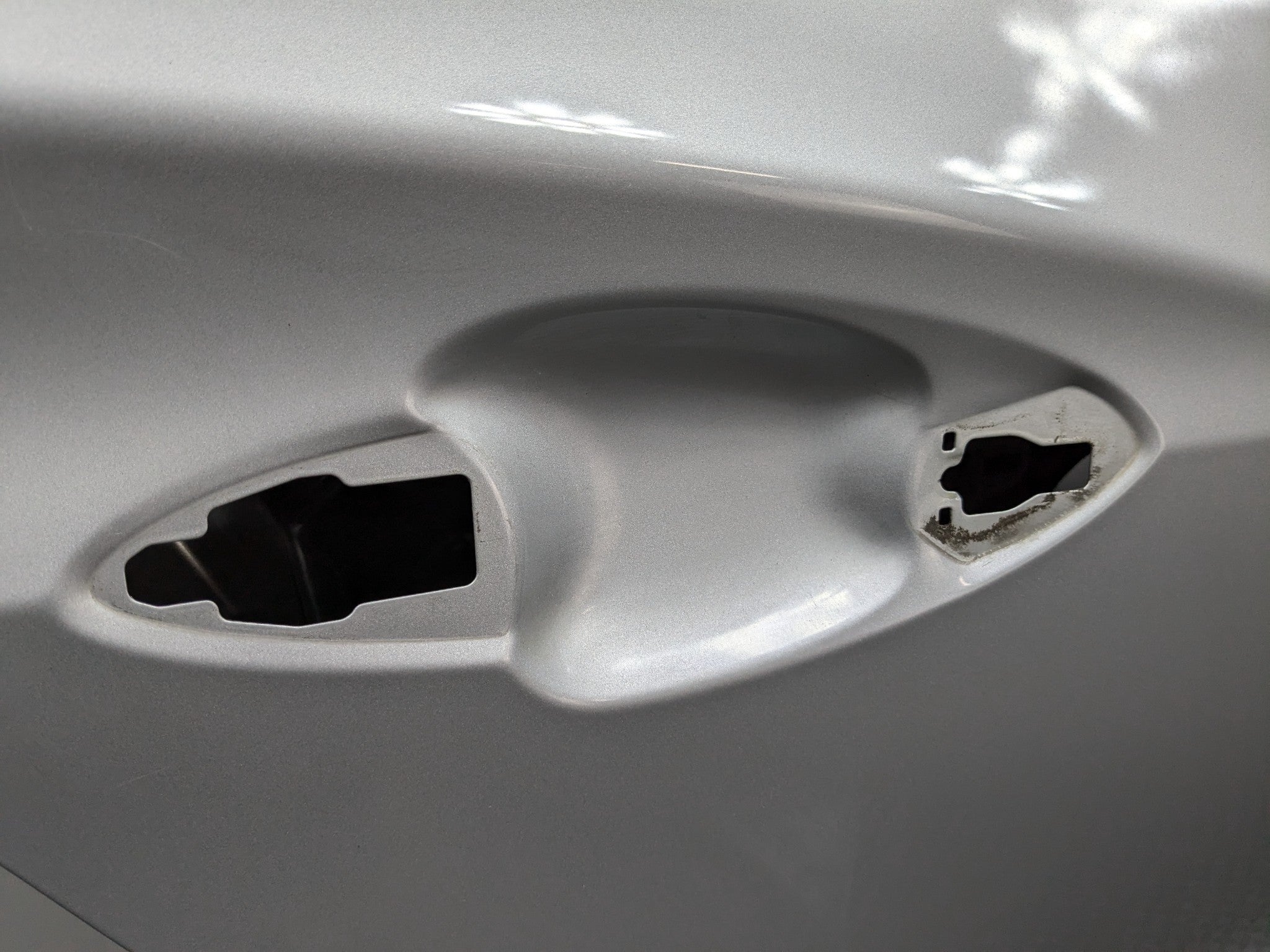 12 - 14 HYUNDAI AZERA OEM DOOR SHELL PANEL SILVER FROST METALLIC REAR RIGHT SIDE
