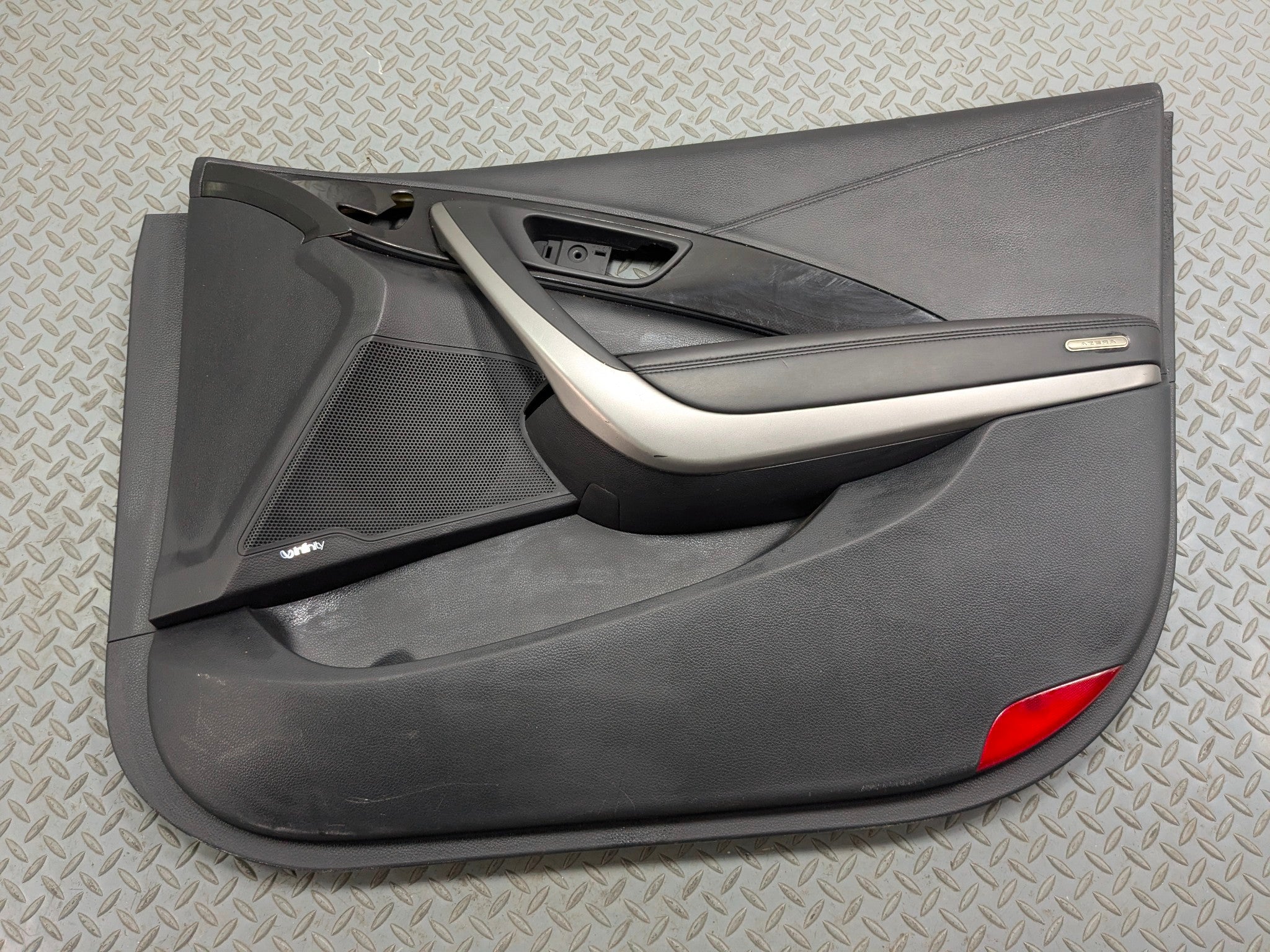12 - 14 HYUNDAI AZERA OEM INTERIOR DOOR TRIM PANEL FRONT RIGHT PASSENGER SIDE