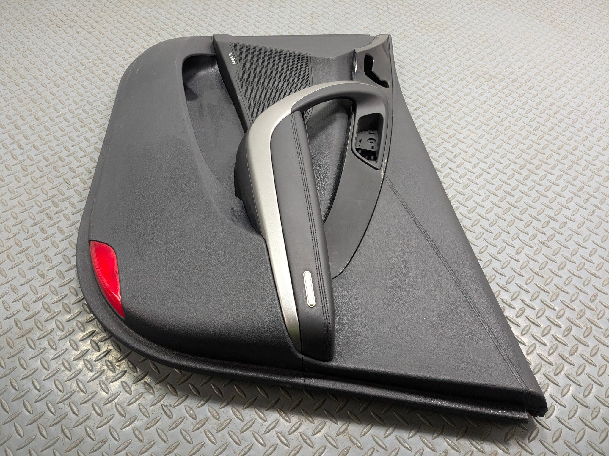 12 - 14 HYUNDAI AZERA OEM INTERIOR DOOR TRIM PANEL FRONT RIGHT PASSENGER SIDE