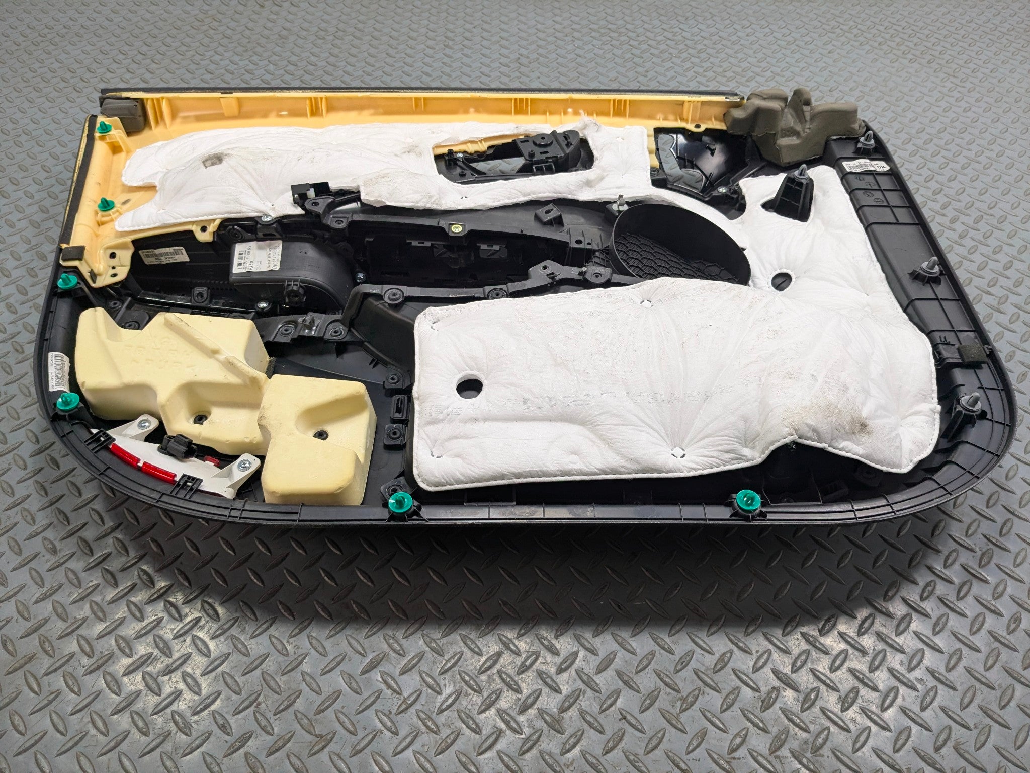 12 - 14 HYUNDAI AZERA OEM INTERIOR DOOR TRIM PANEL FRONT RIGHT PASSENGER SIDE