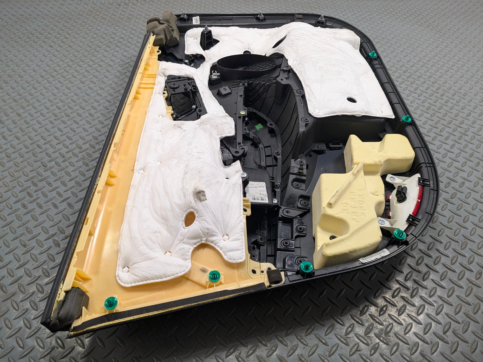 12 - 14 HYUNDAI AZERA OEM INTERIOR DOOR TRIM PANEL FRONT RIGHT PASSENGER SIDE